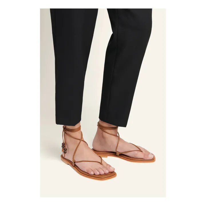A. Emery Sandales Finch | Camel