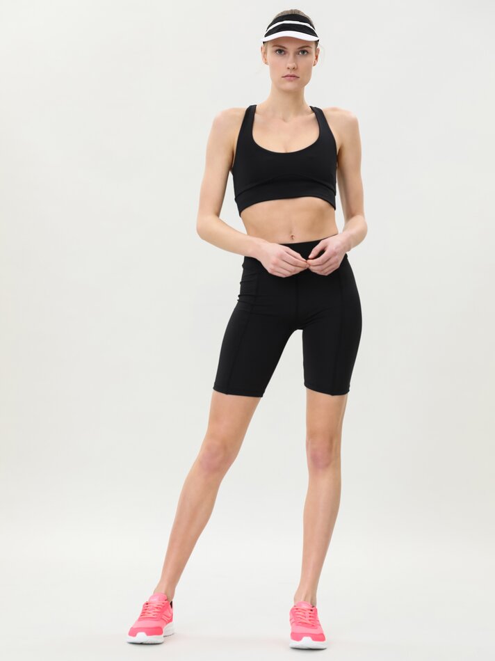 Conjunto com 2 tops esportivos - Preto