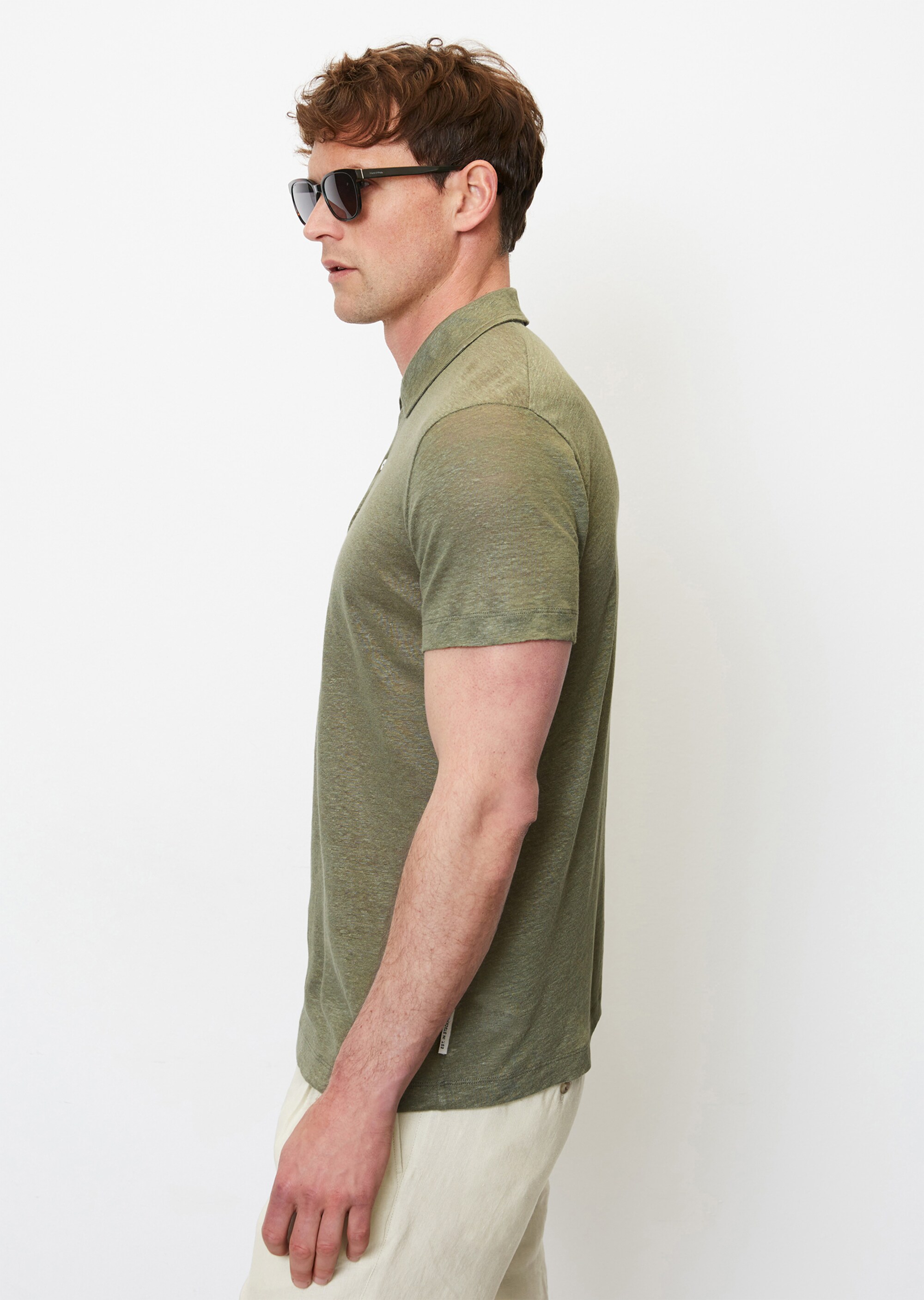 Kurzarm-Poloshirt shaped aus reinem, europäischem Leinen