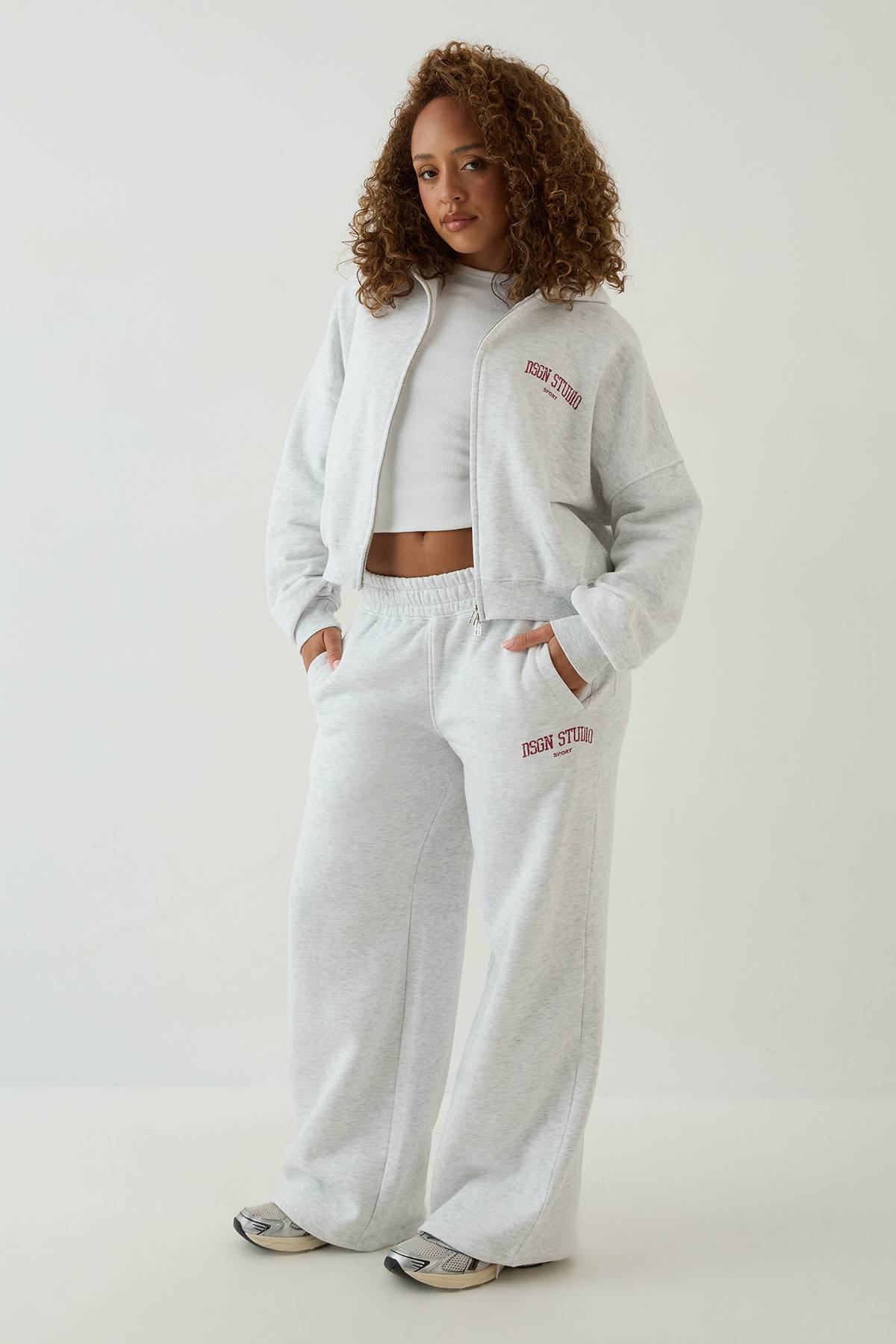Jogging Droit Imprimé Style Universitaire Dsgn Studio