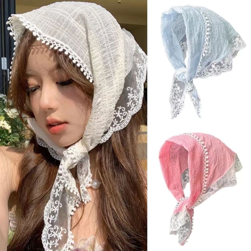 BeDaisy - Driehoeksbandana met kanten rand