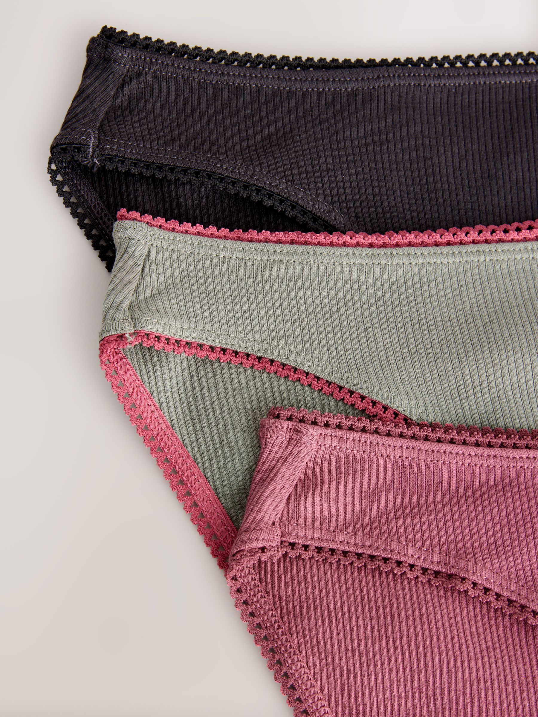 Zwart/roze/olijfgroen - Verpakking van 3 geribbelde katoenen slips
