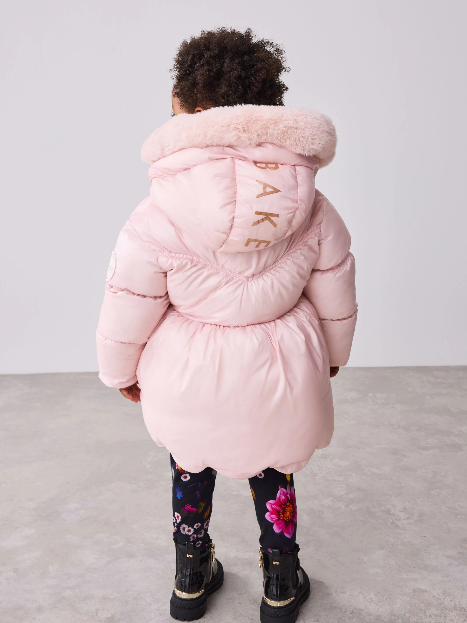 Roze - Baker by Ted Baker Regenbestendige gewatteerde jas met geschulpte rand en afneembare tas