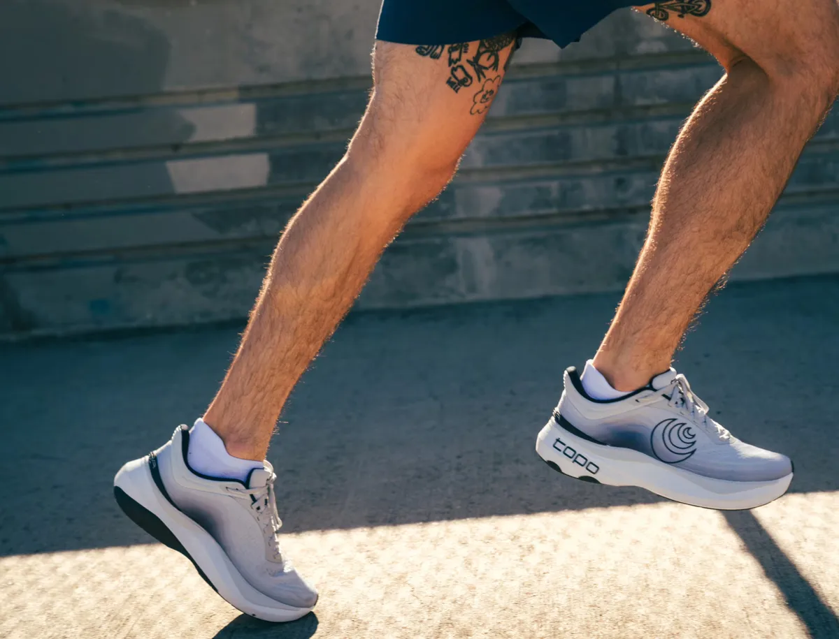 Topo Athletic M Aura Grey/charcoal
