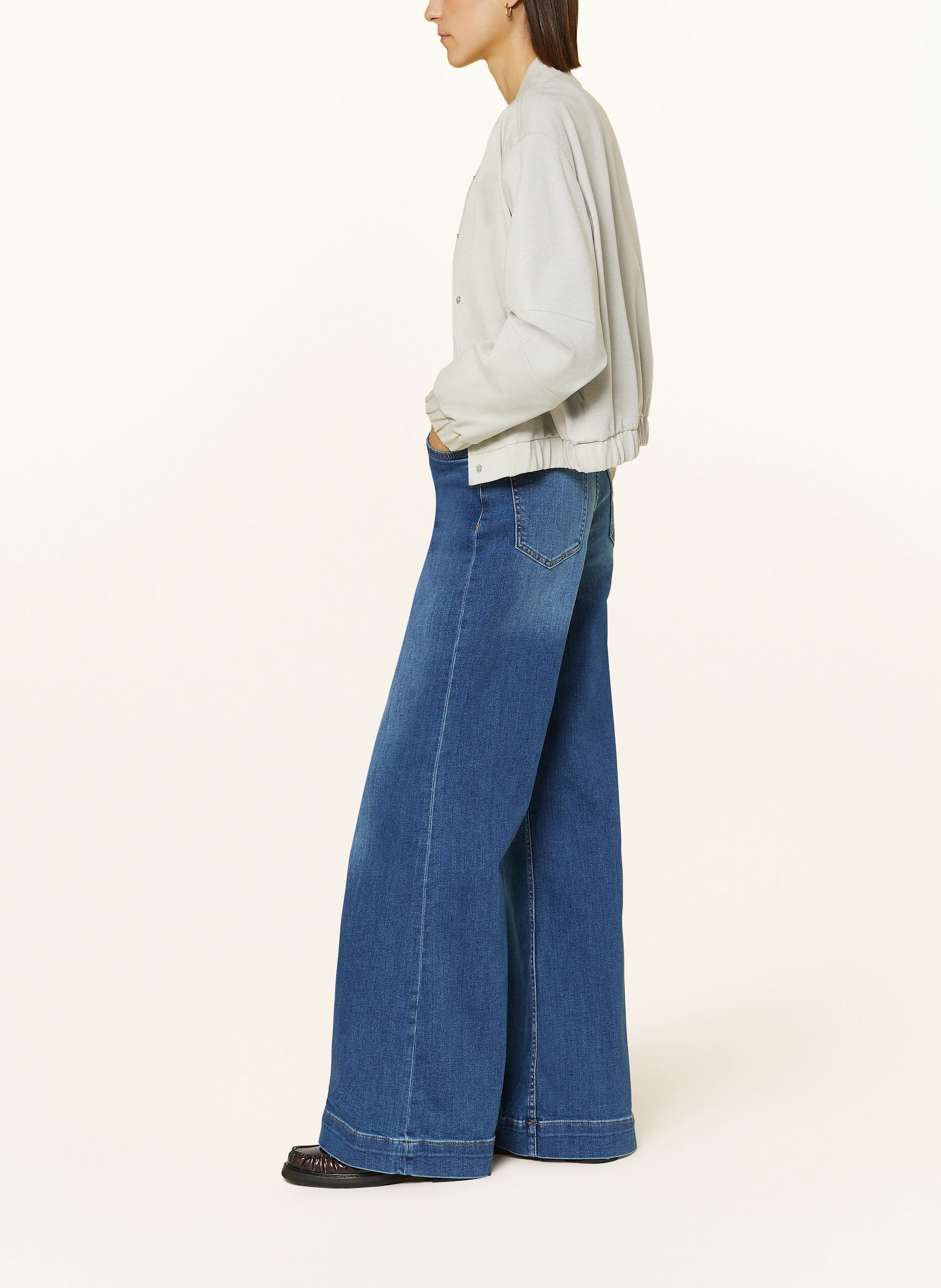 Rich & Royal Flared Jeans