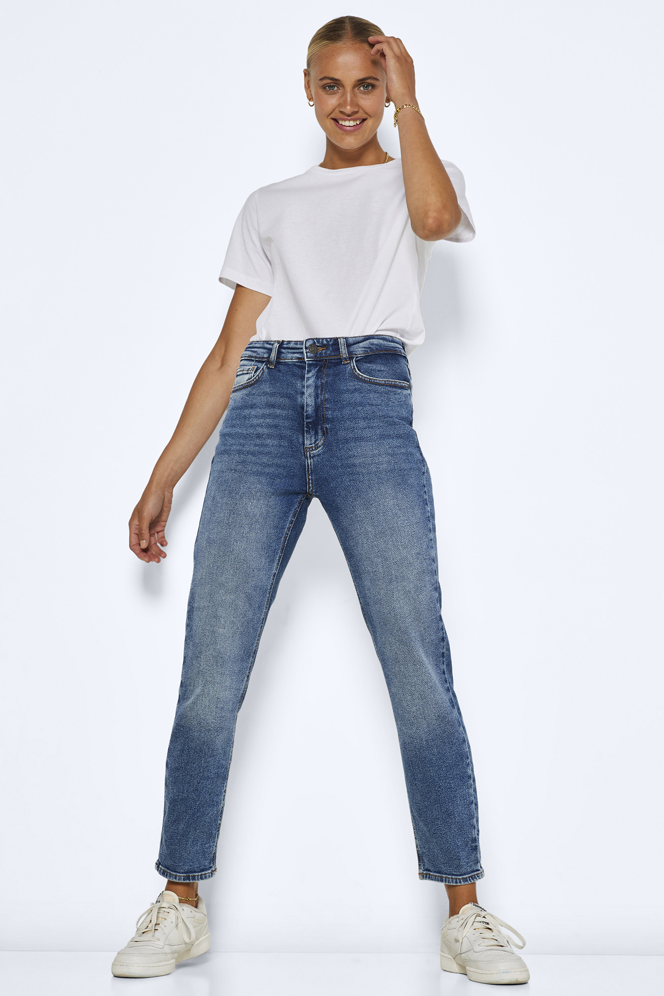 calça jeans reta
