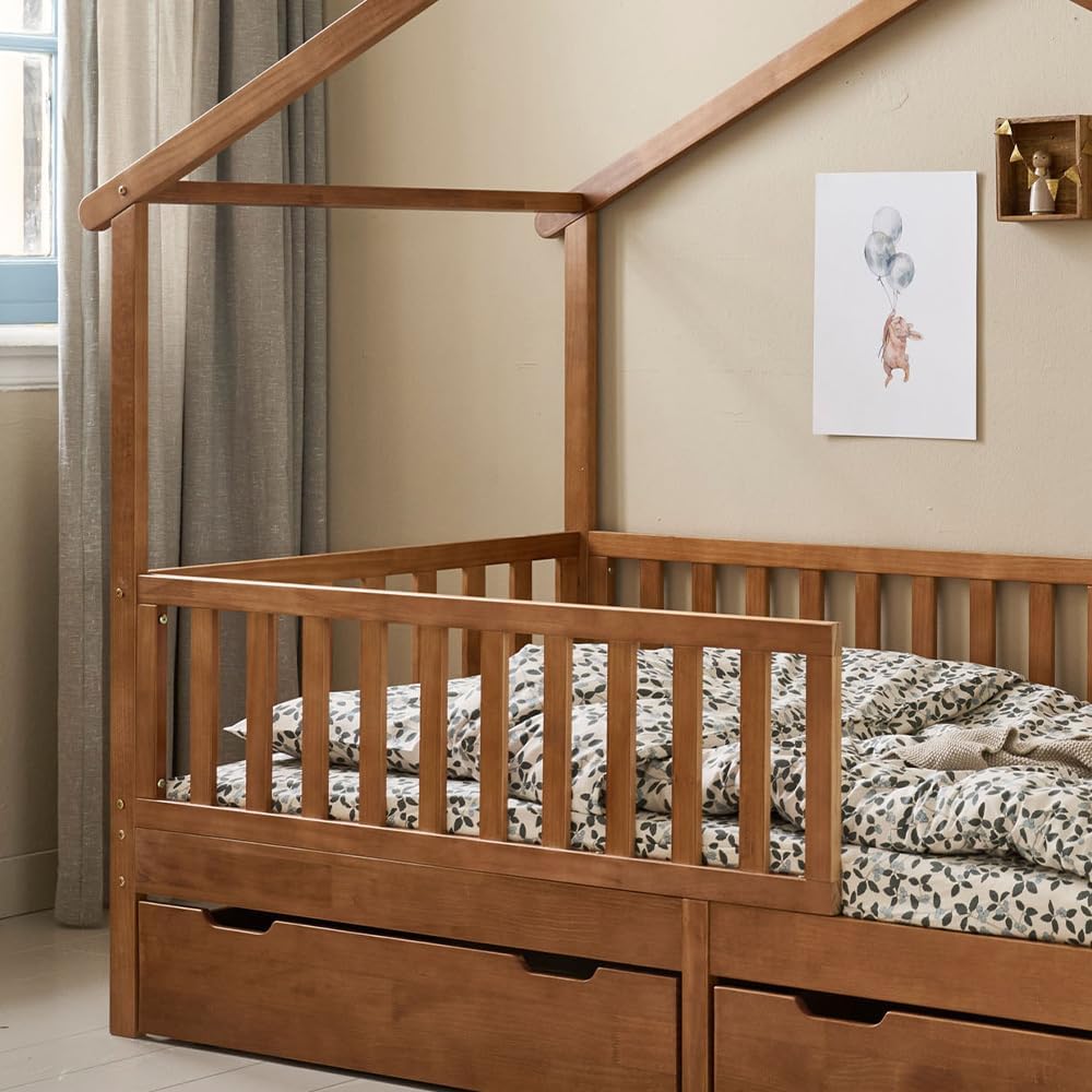 Petite Amélie Hausbett Maison - 90x200 cm - Walnuss– Kinderbett mit Lattenrost – Flexible und abnehmbare Seitengitter