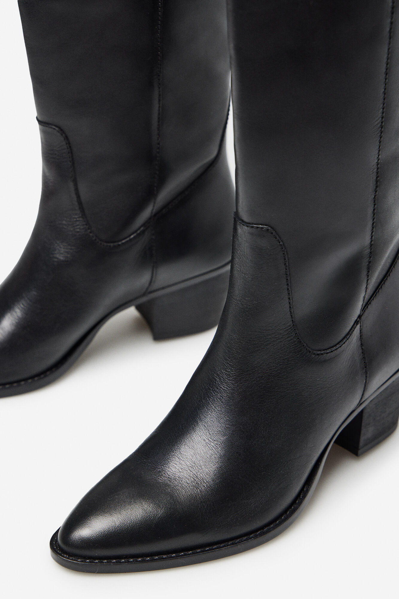 bota de couro estilo cowboy