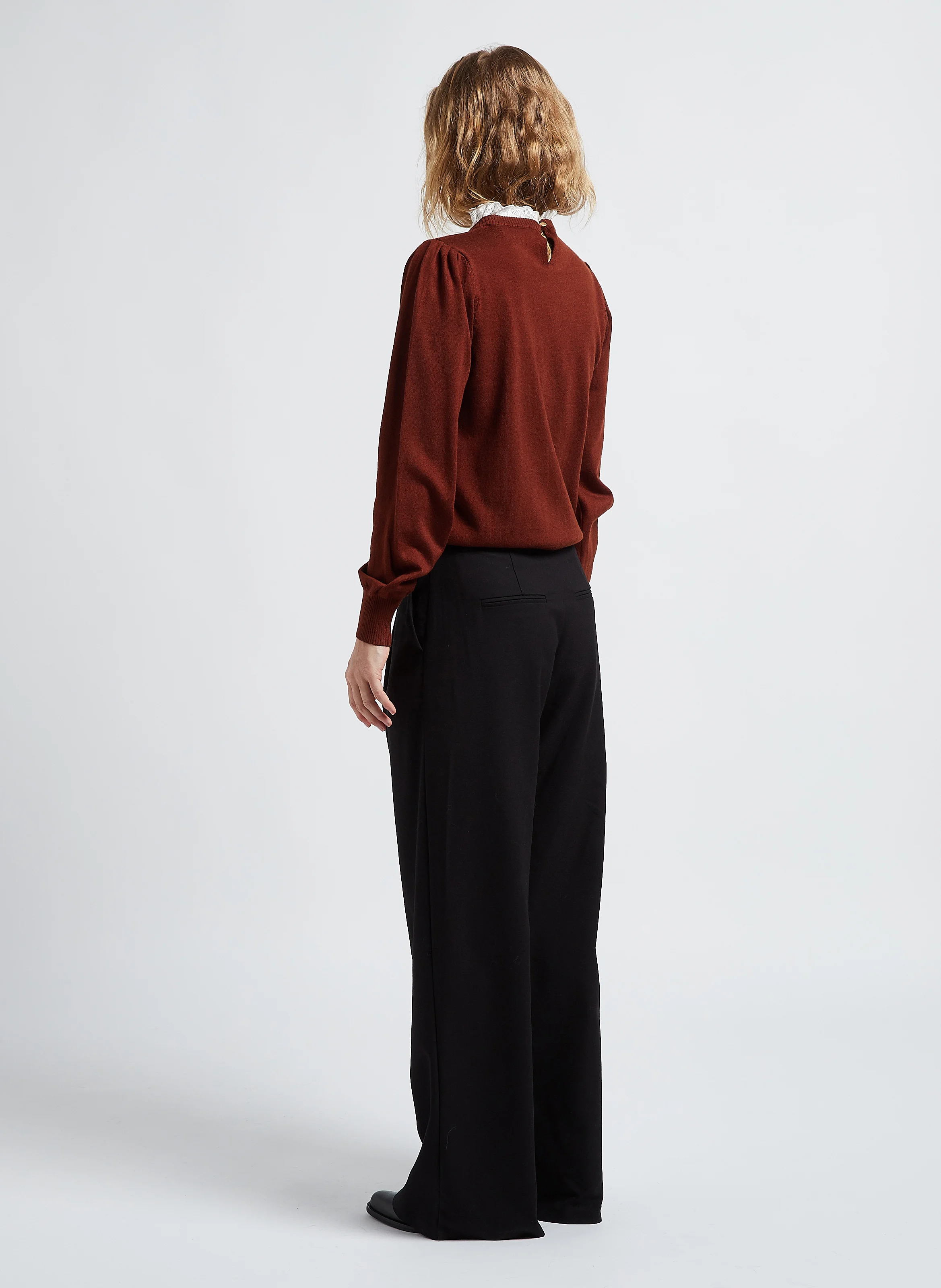 AUBINE - Pull col rond en dentelle| Marron