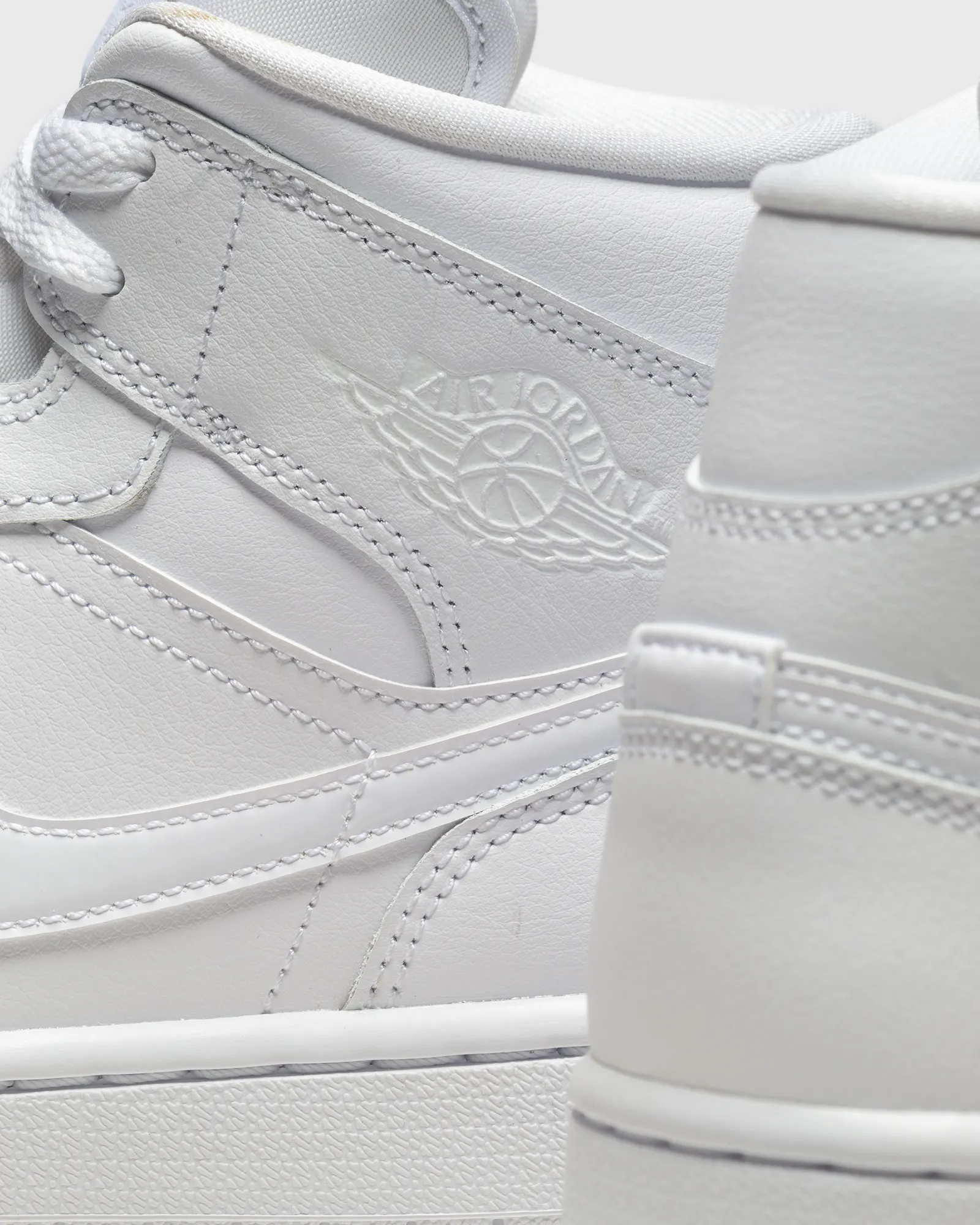 Jordan WMNS Air Jordan 1 Mid
