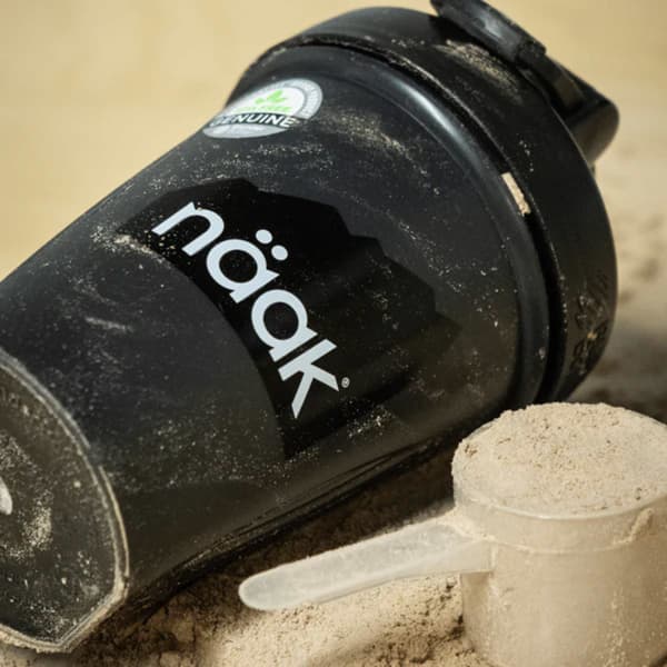 Boissons énergétiques NAAK BOTTLE SHAKER 400ML BLACK