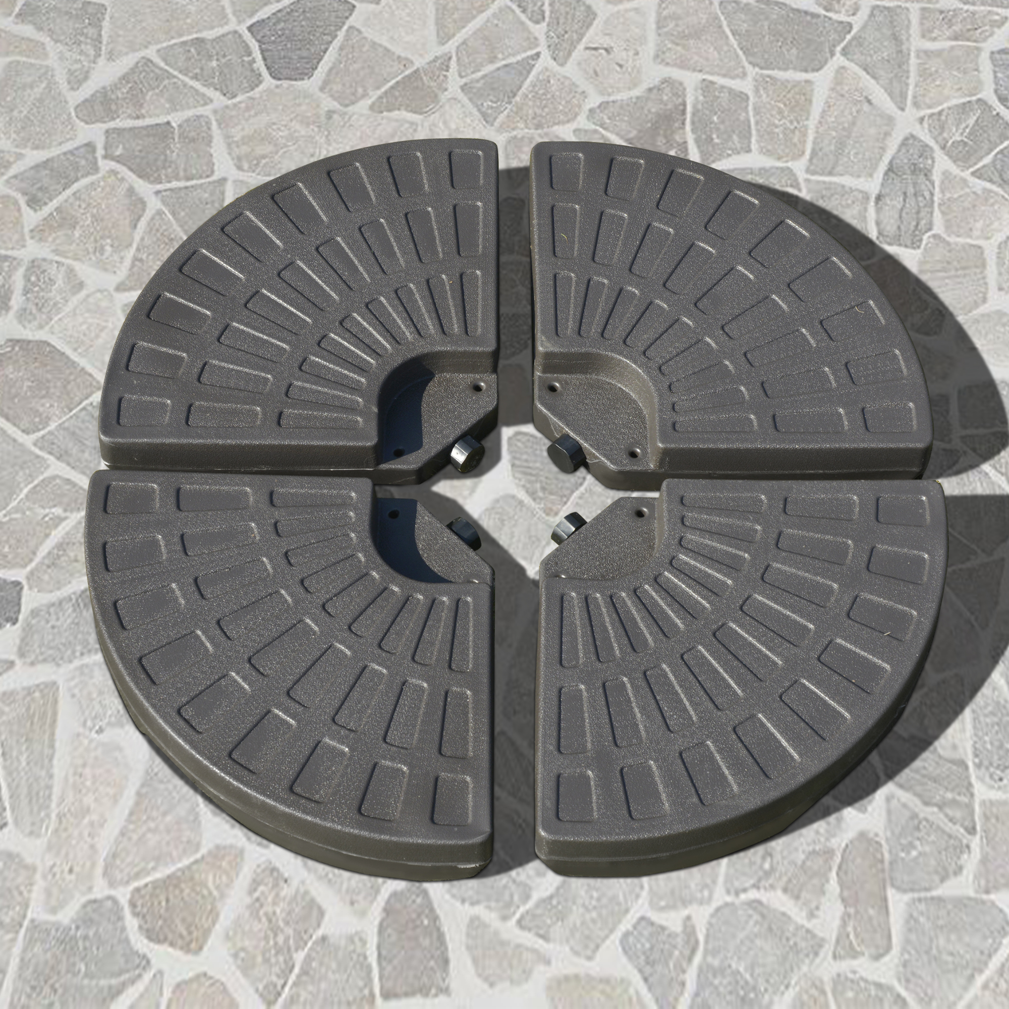 Base para guarda-sol Outsunny em 4 partes, preenchível com areia e água, desmontável para jardim, pátio e uso externo, 100x100x10,5 cm, cor café.