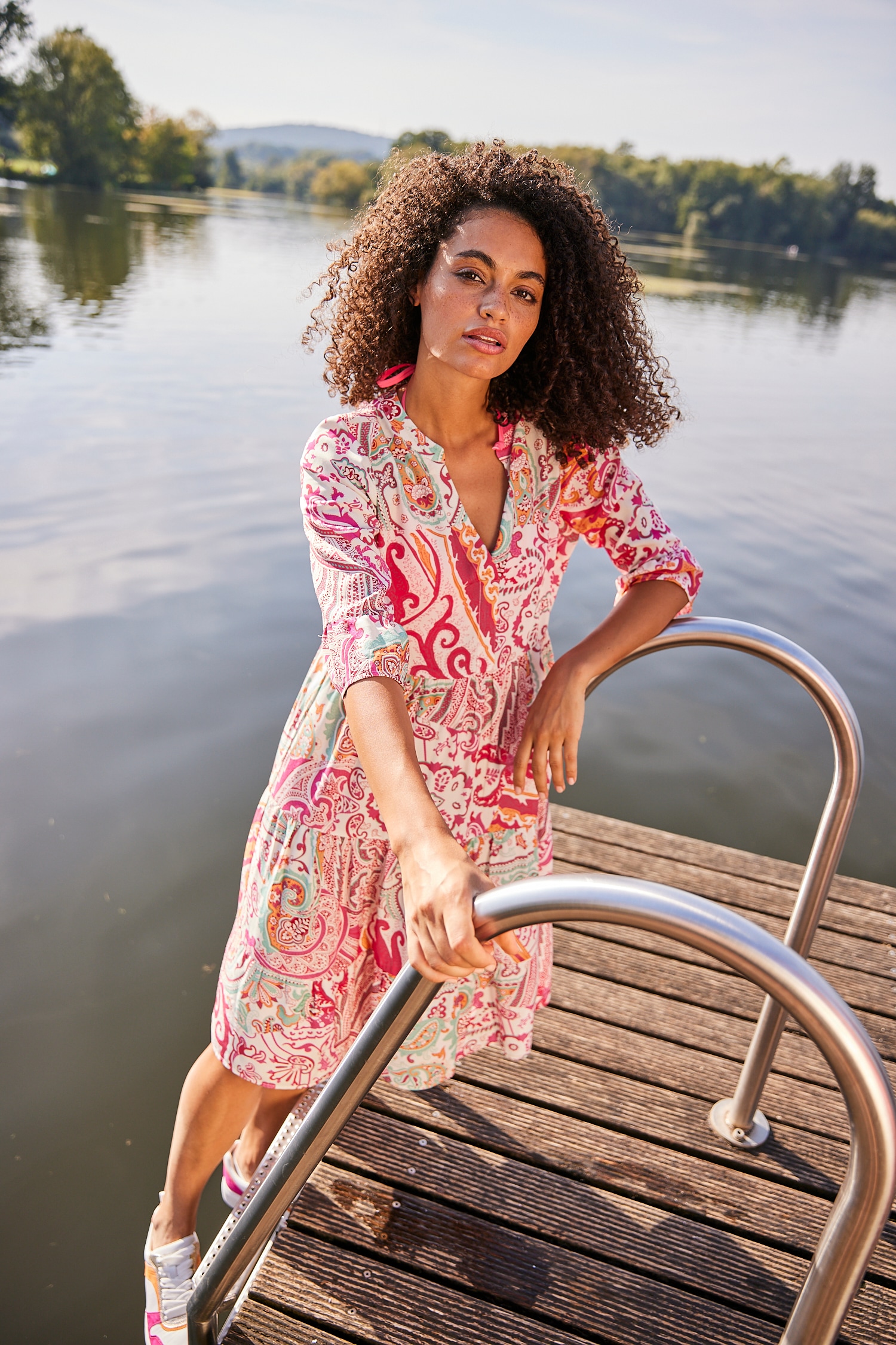 Aniston CASUAL Blusenkleid mit grossflächigem Paisley-Druck
