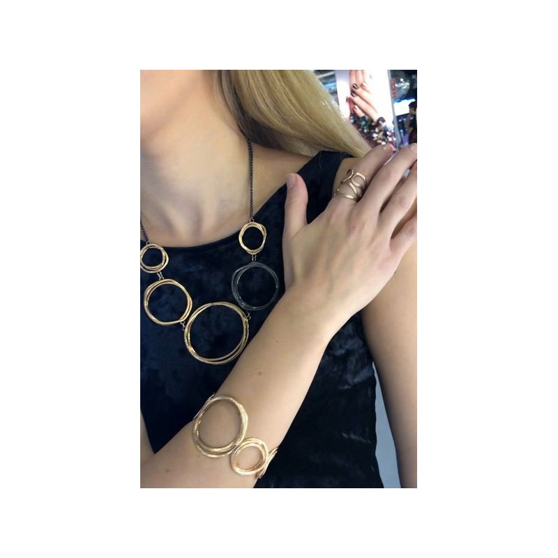 Bracelet rigide en plaqué argent avec cercles métalliques martelés à la main - Bijou de créateur