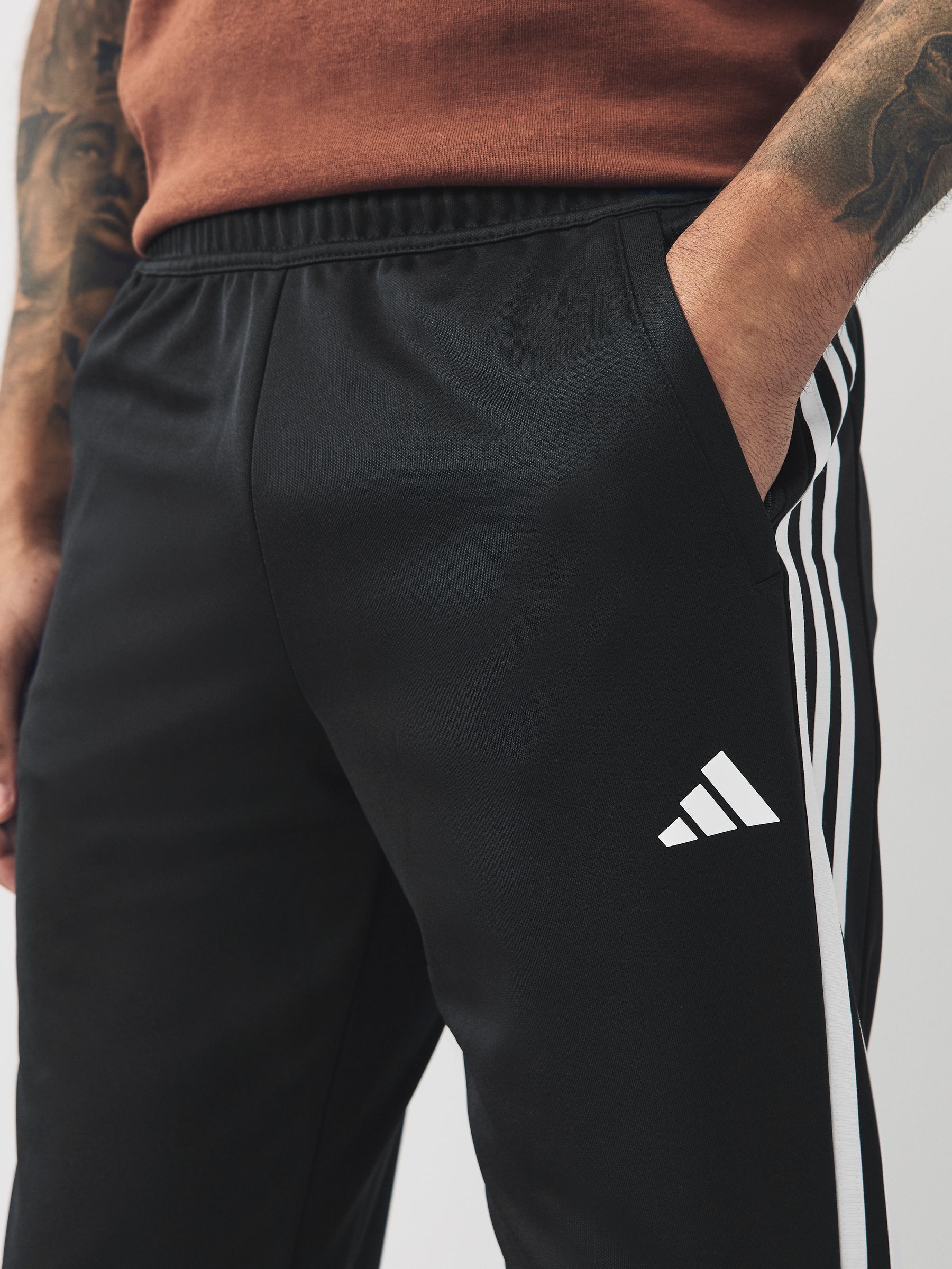 Zwart - adidas Train Essentials trainingsjoggingbroek met 3 strepen