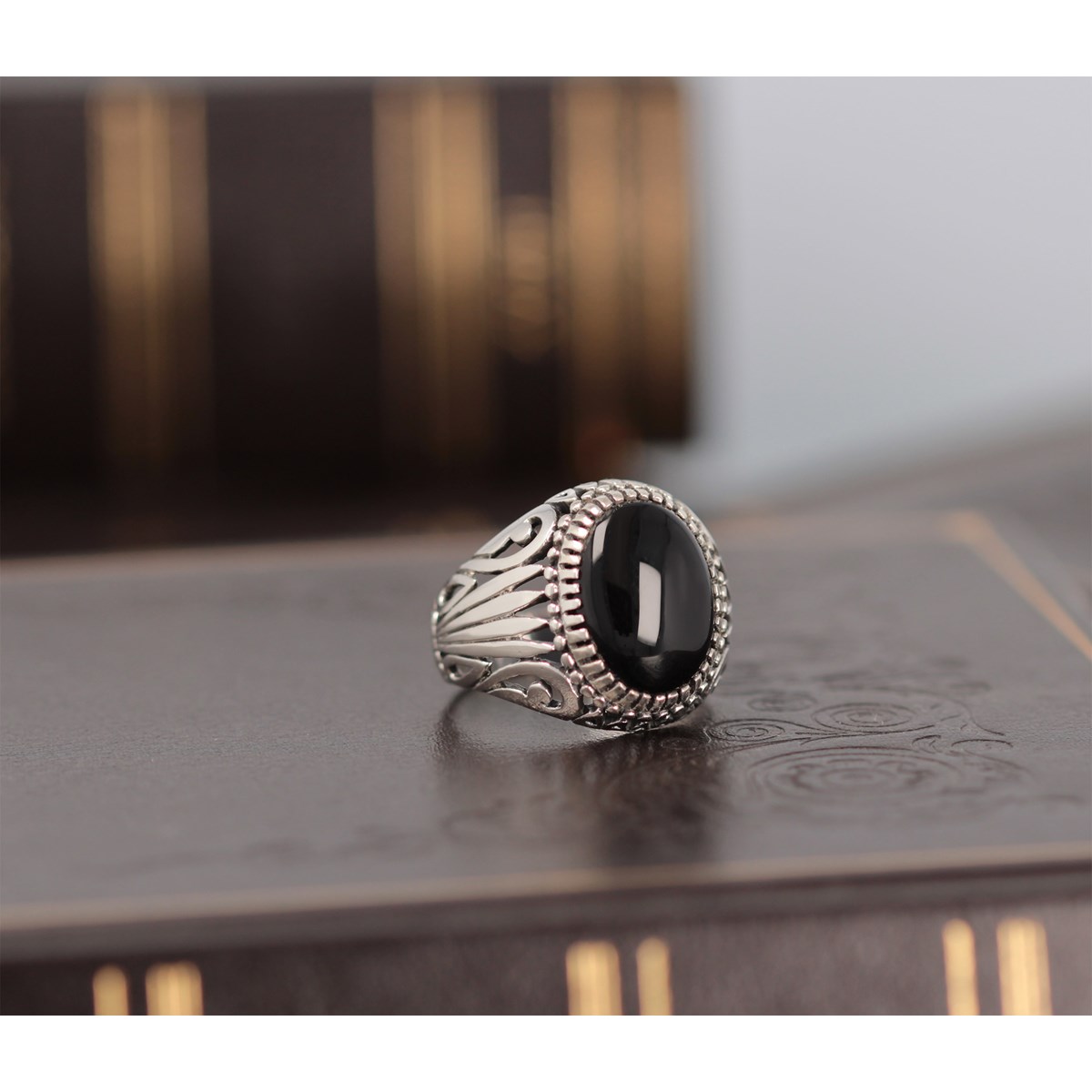 Bague Chevalière Femme en Argent 925 et Onyx Noir - Cadeau Parfait | Aden