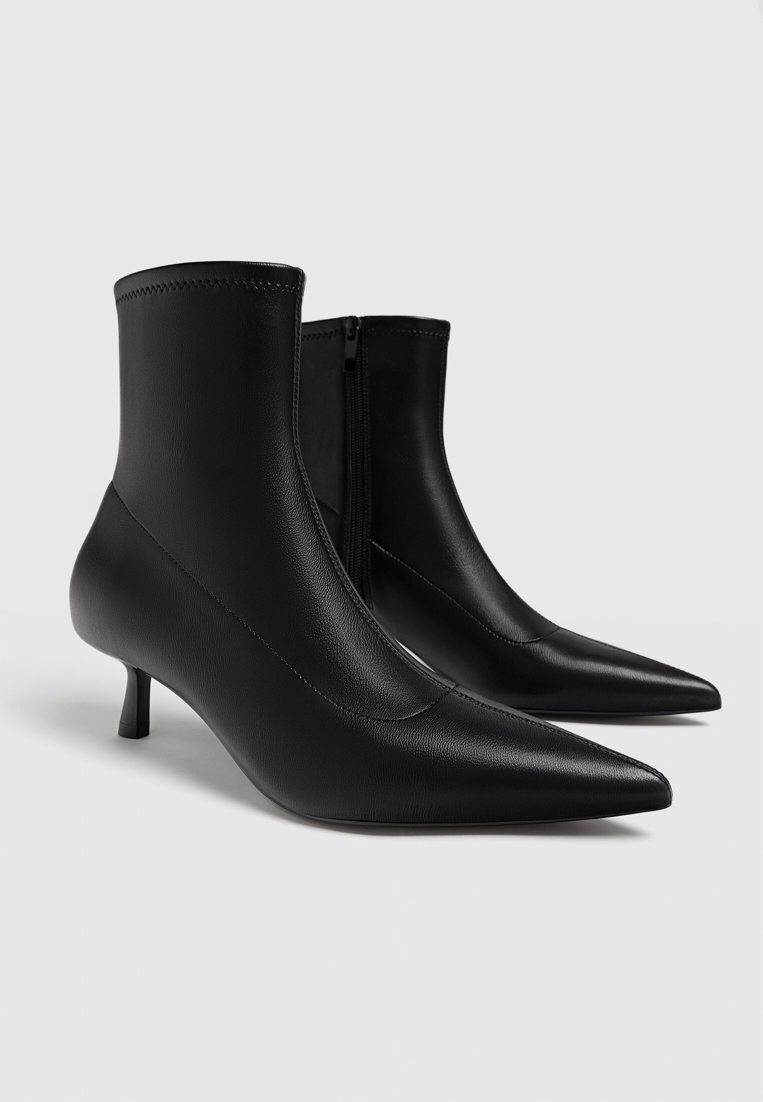 botas de cano curto com salto alto elástico