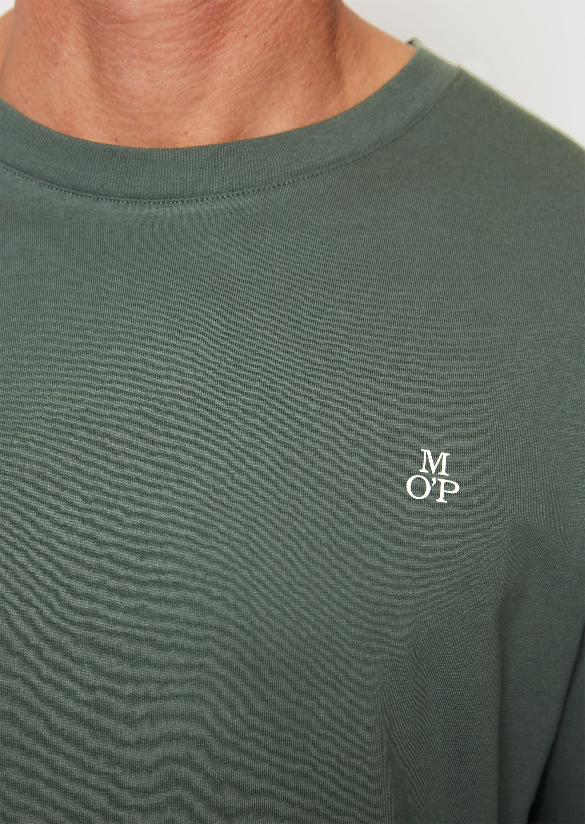 Longsleeve shaped aus reiner Bio-Baumwolle
