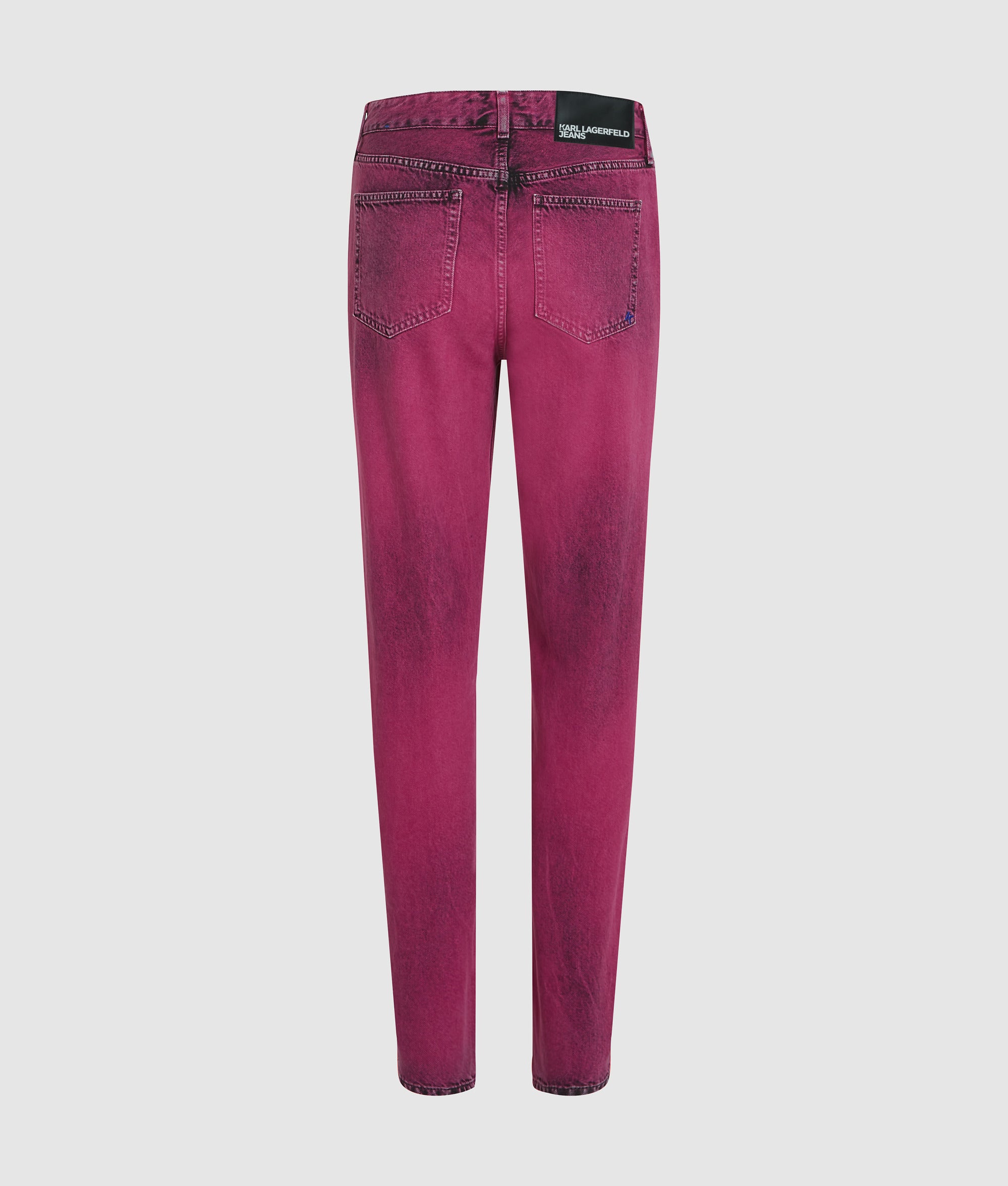 Mom jeans met verfspatten