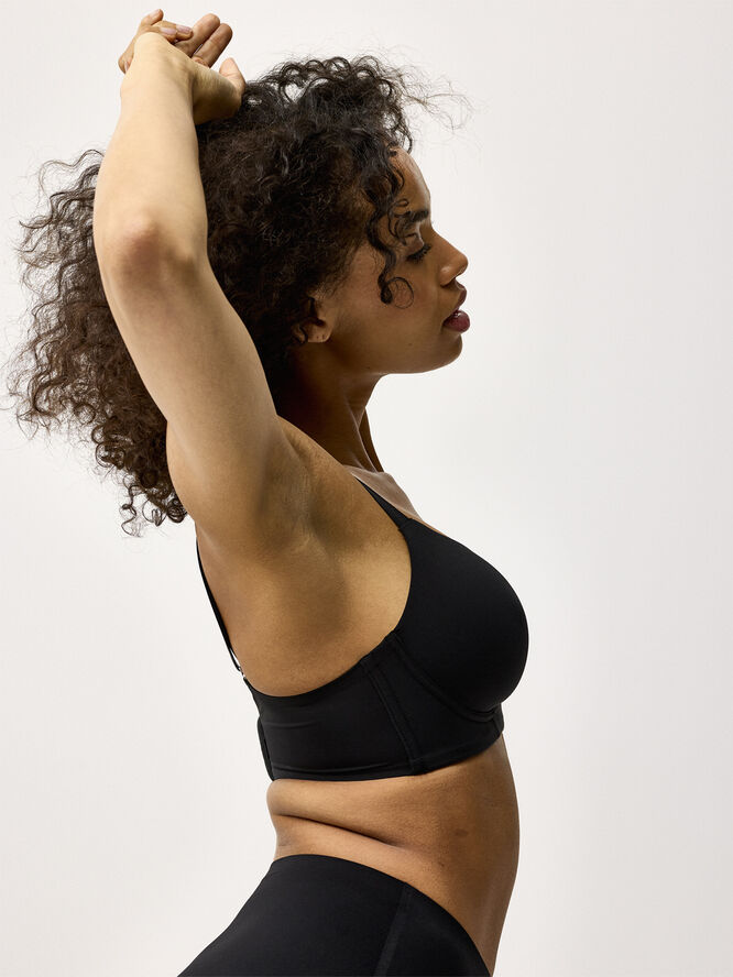 Closely Bra the Wirefree T Shirt Black