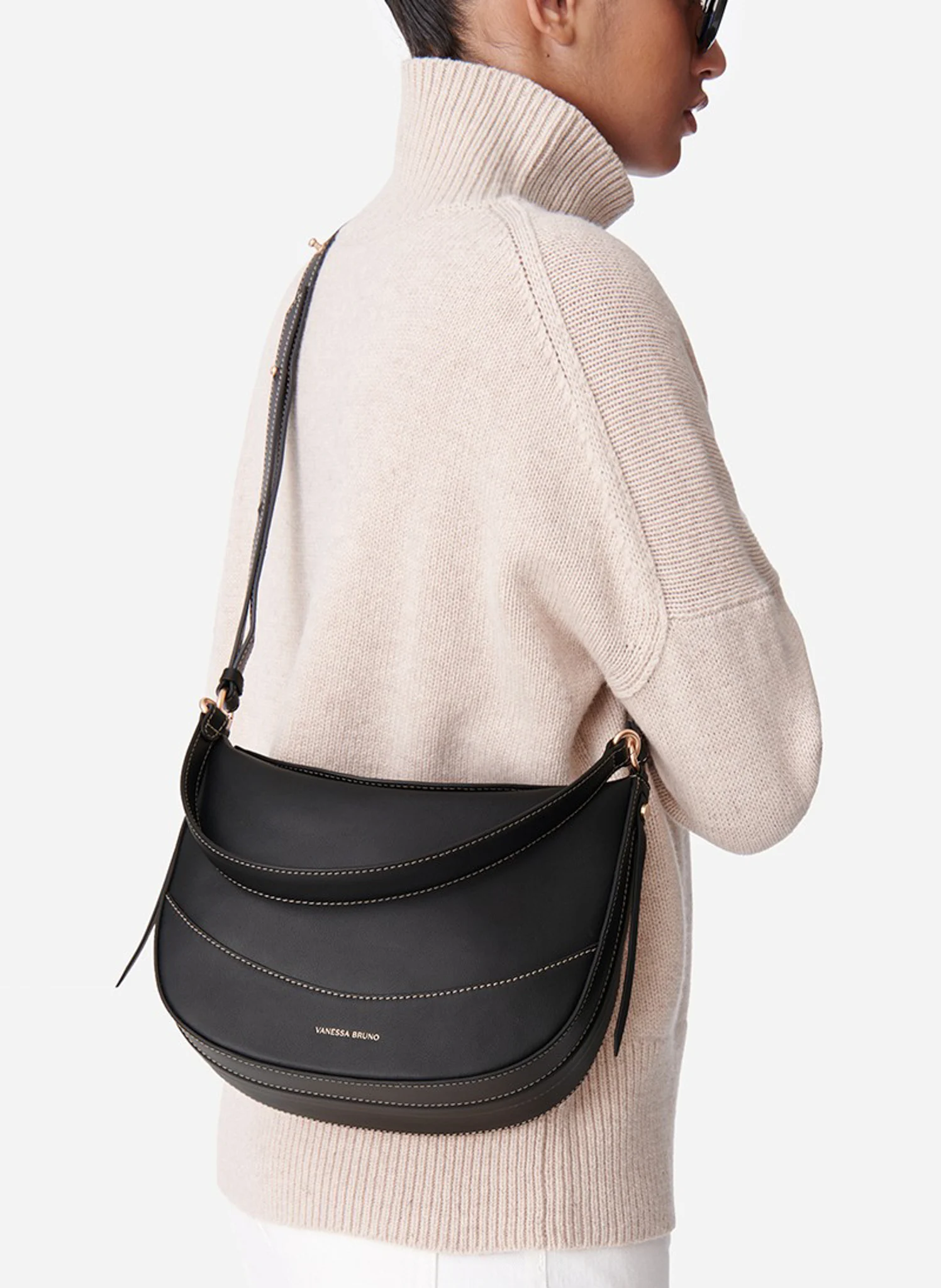 DAILY BAG MM - Sac porté épaule en cuir | Noir
