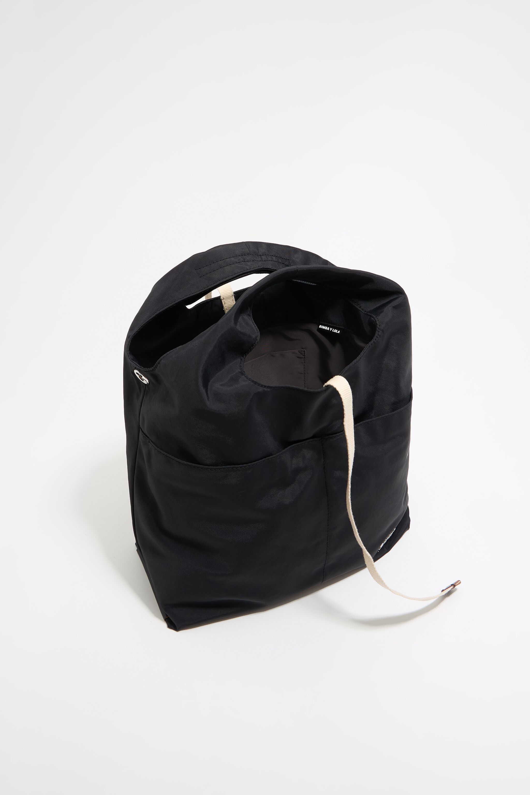 Saco de papel pequeno de náilon preto
