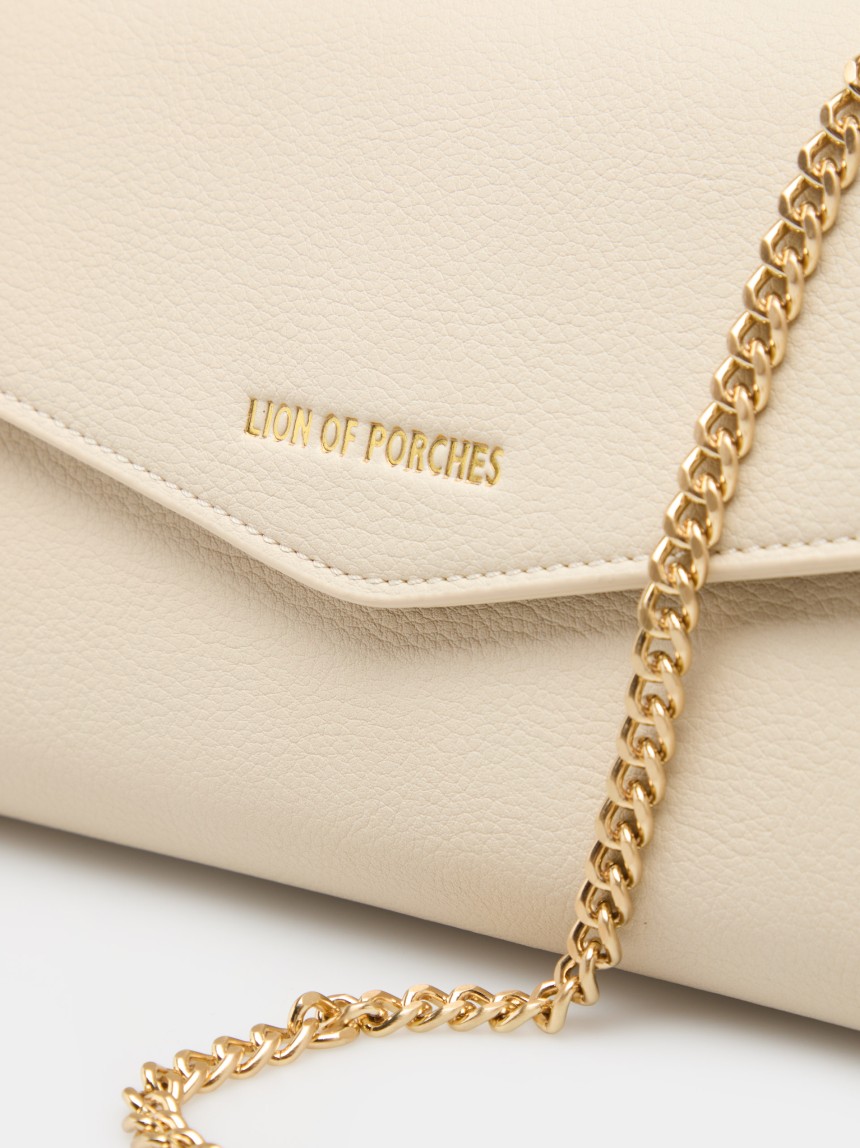 Mala clutch com alça removível