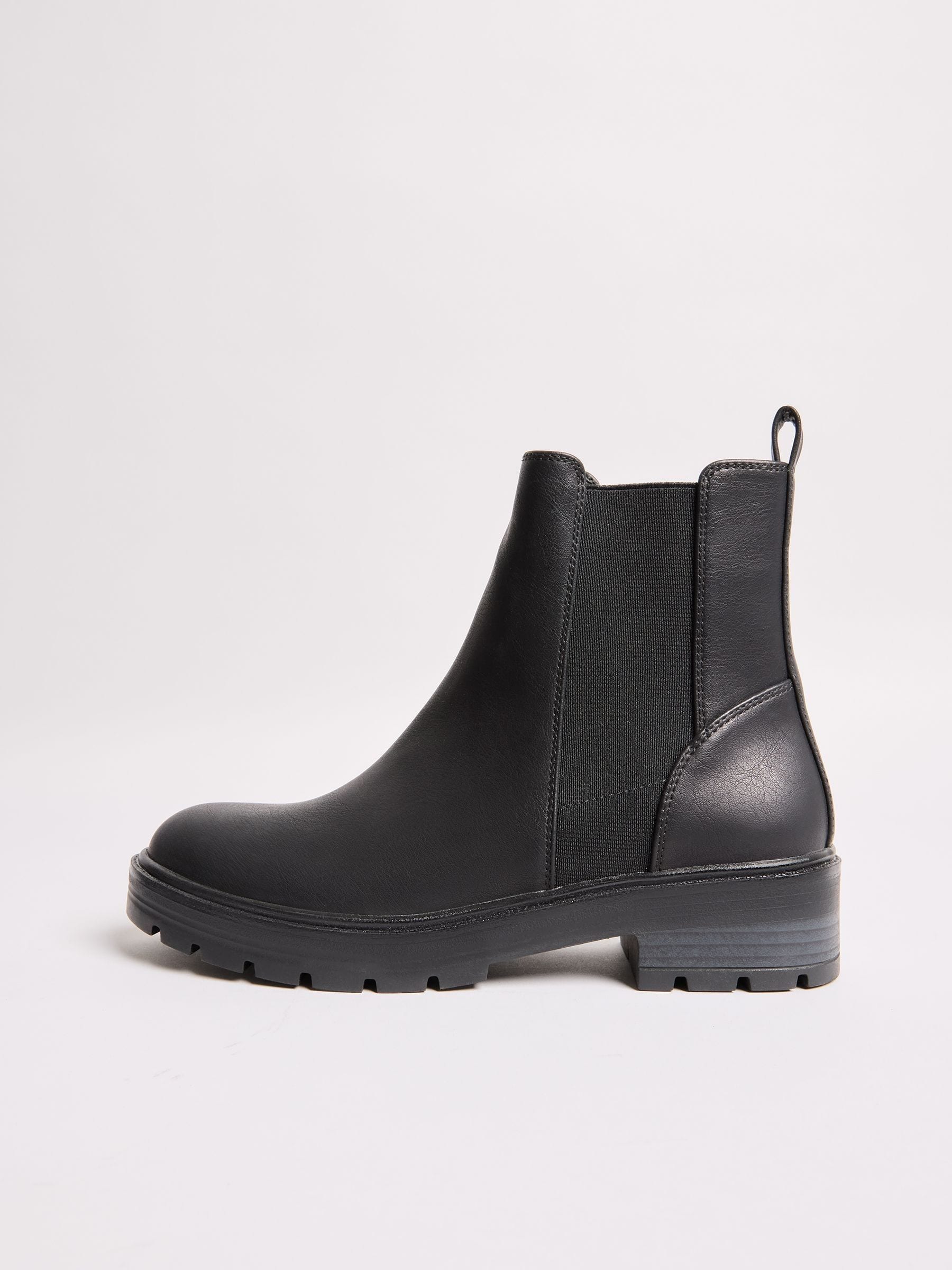 Friends Like These Platte, grove, casual Chelsea boots van imitatieleer