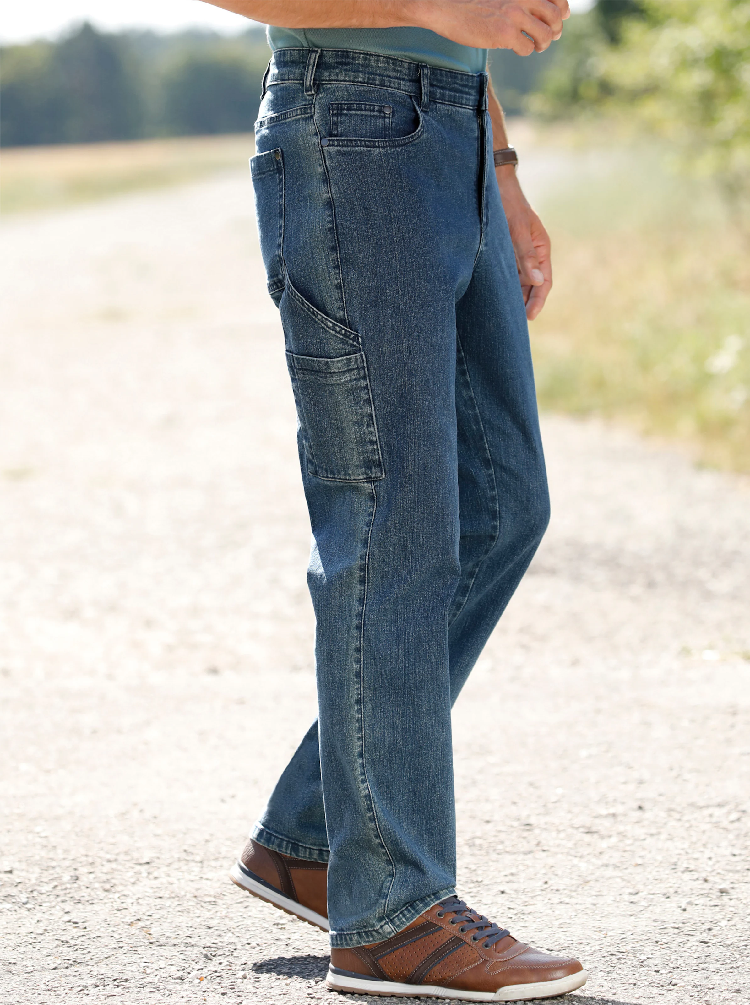 Catamaran Jeans in blue-stone-washed