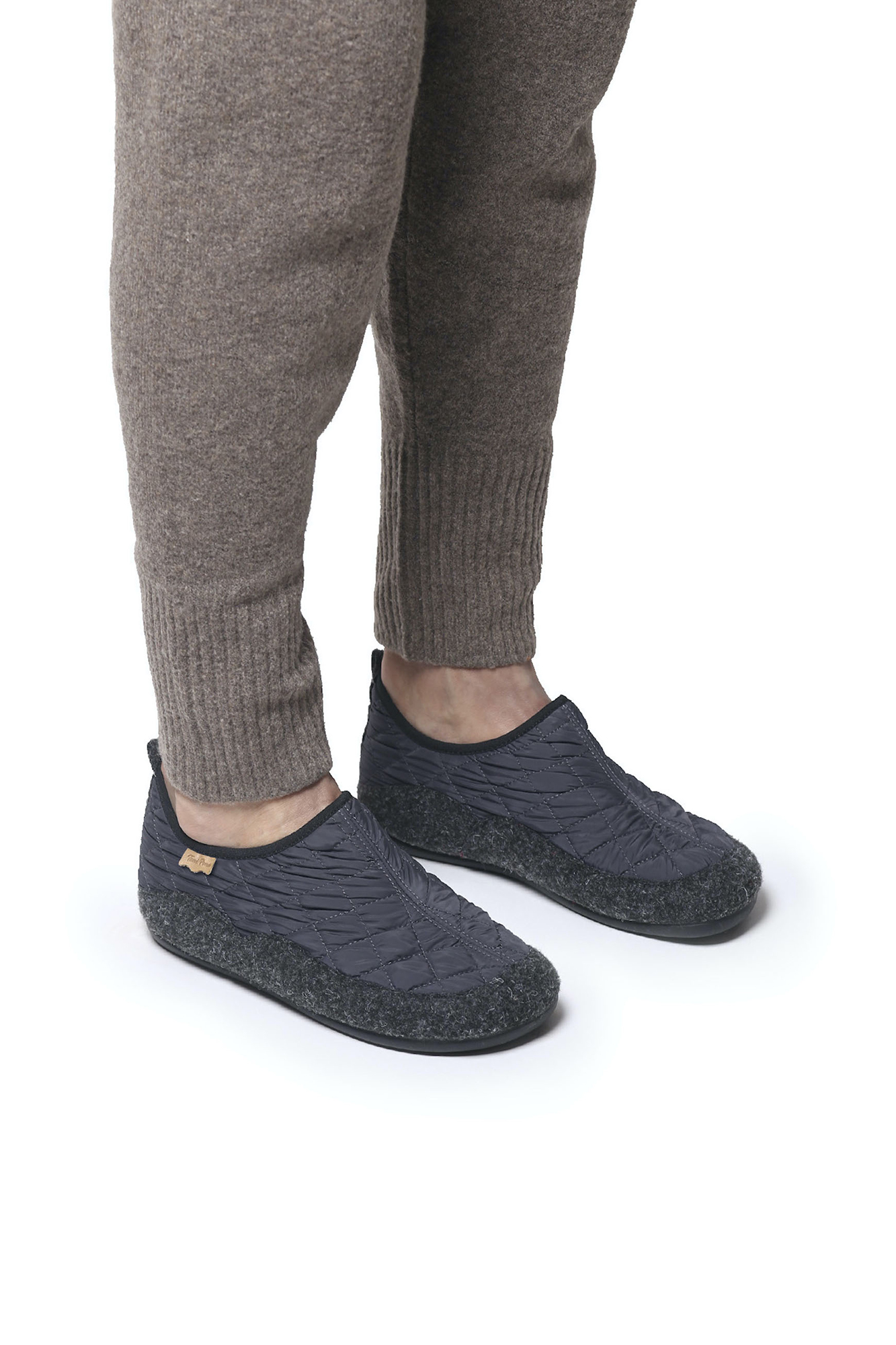 Pantufas acolchoadas masculinas na cor azul marinho