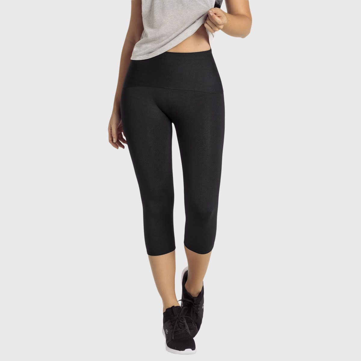 Calça Legging Capri Esportiva Leonisa 012904 com Modelagem e Secagem Rápida