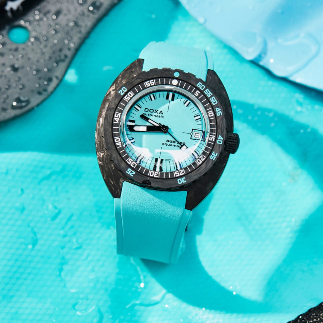 Doxa SUB 300 Carbon Aquarmarine