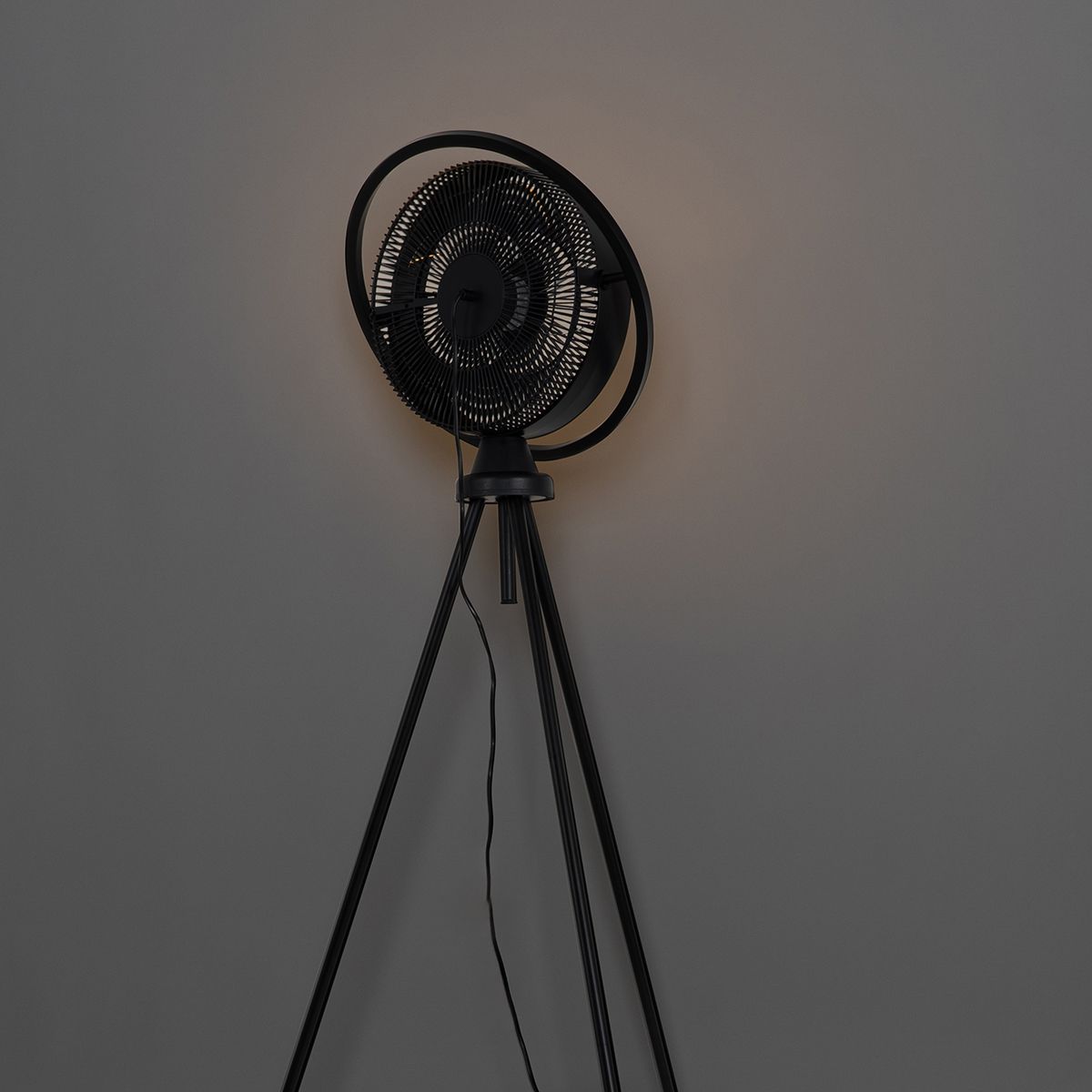 Vloerventilator tripod zwart incl. LED 3-staps dimbaar verstelbaar - Marleen