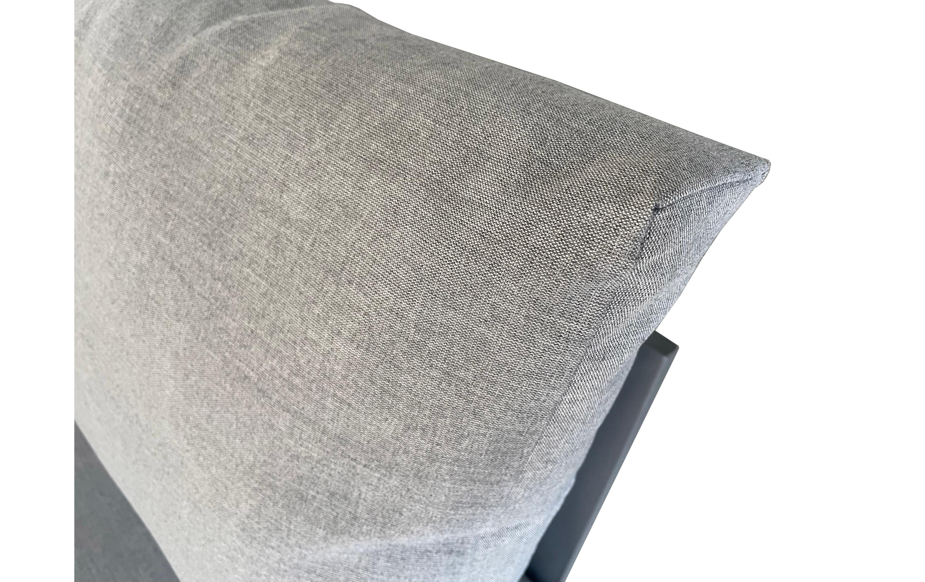 Loungeset Montreux, Anthrazit/Grau, 4 Sitzplätze<br>Zwei Doppelsofas mit Ablage und ein Tisch für Garten, Terrasse oder Balkon