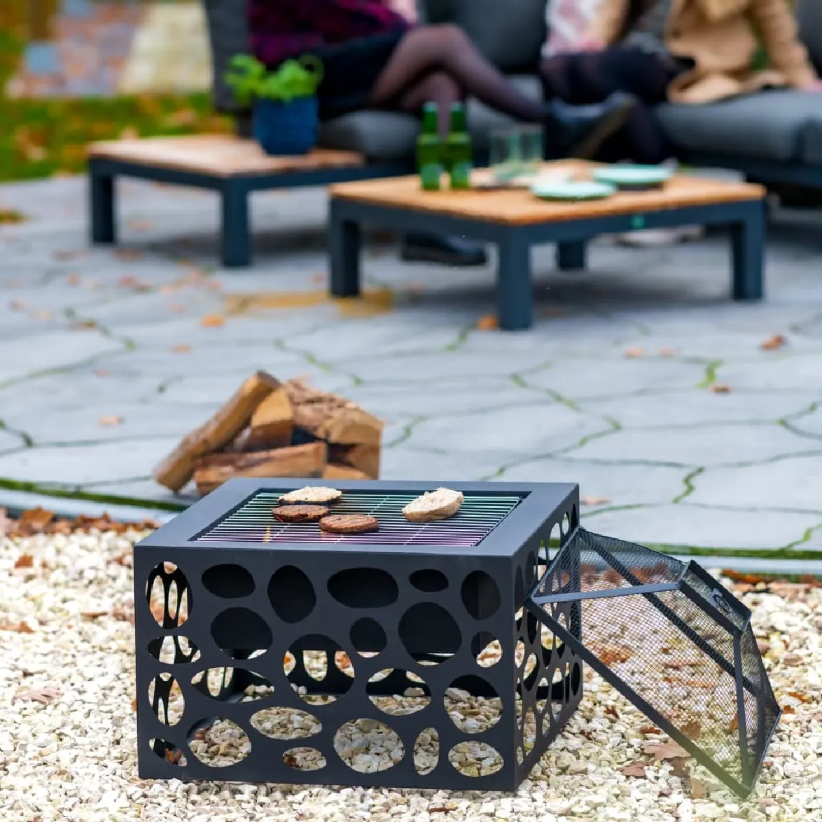 RedFire Mikor - Foyer avec grille de barbecue