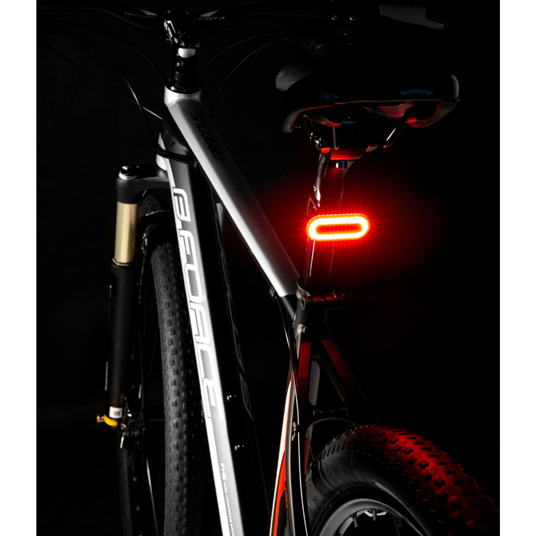 Force ARC USB 40 Achterlicht