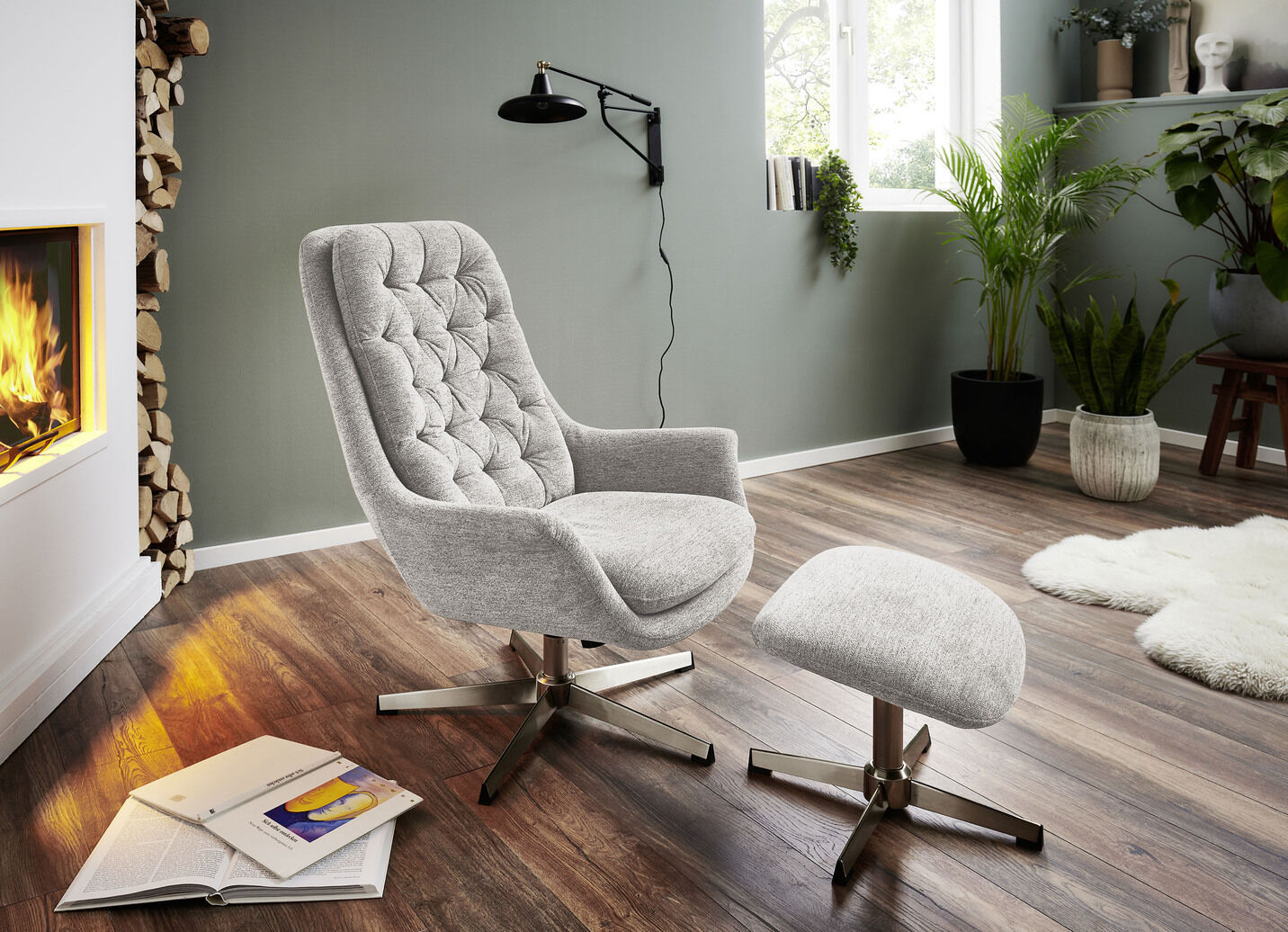 Bequemer Relax-Sessel mit Hocker