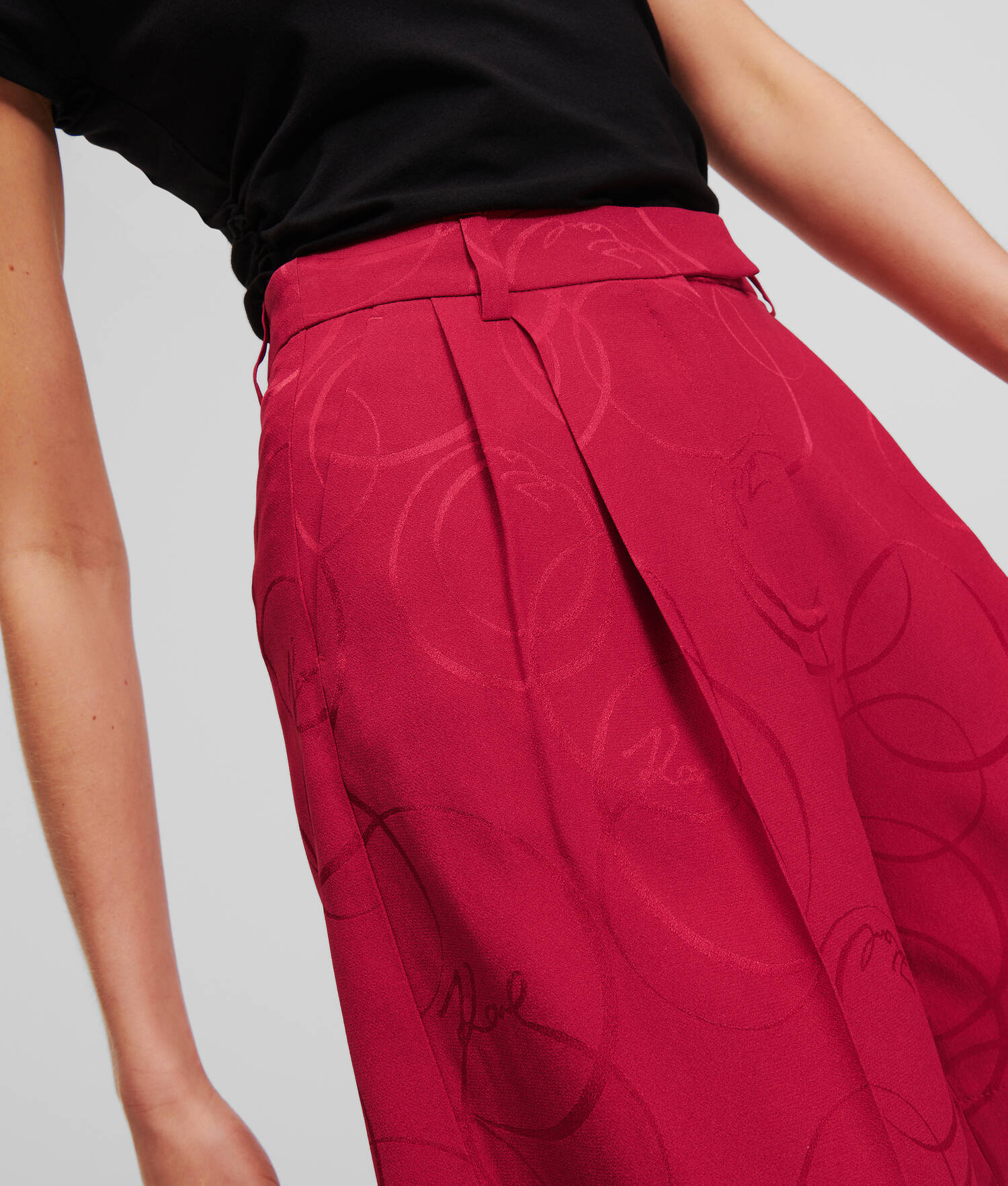 SHORT EN SATIN