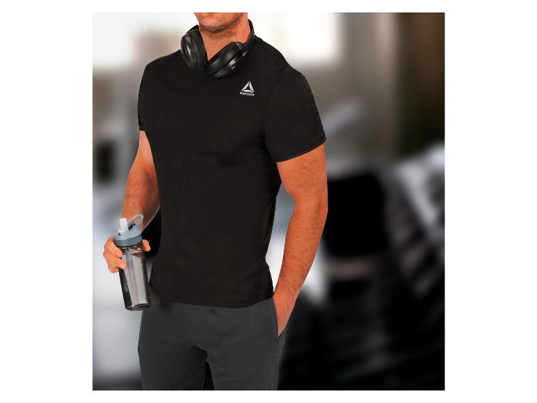 2 heren sportshirts
