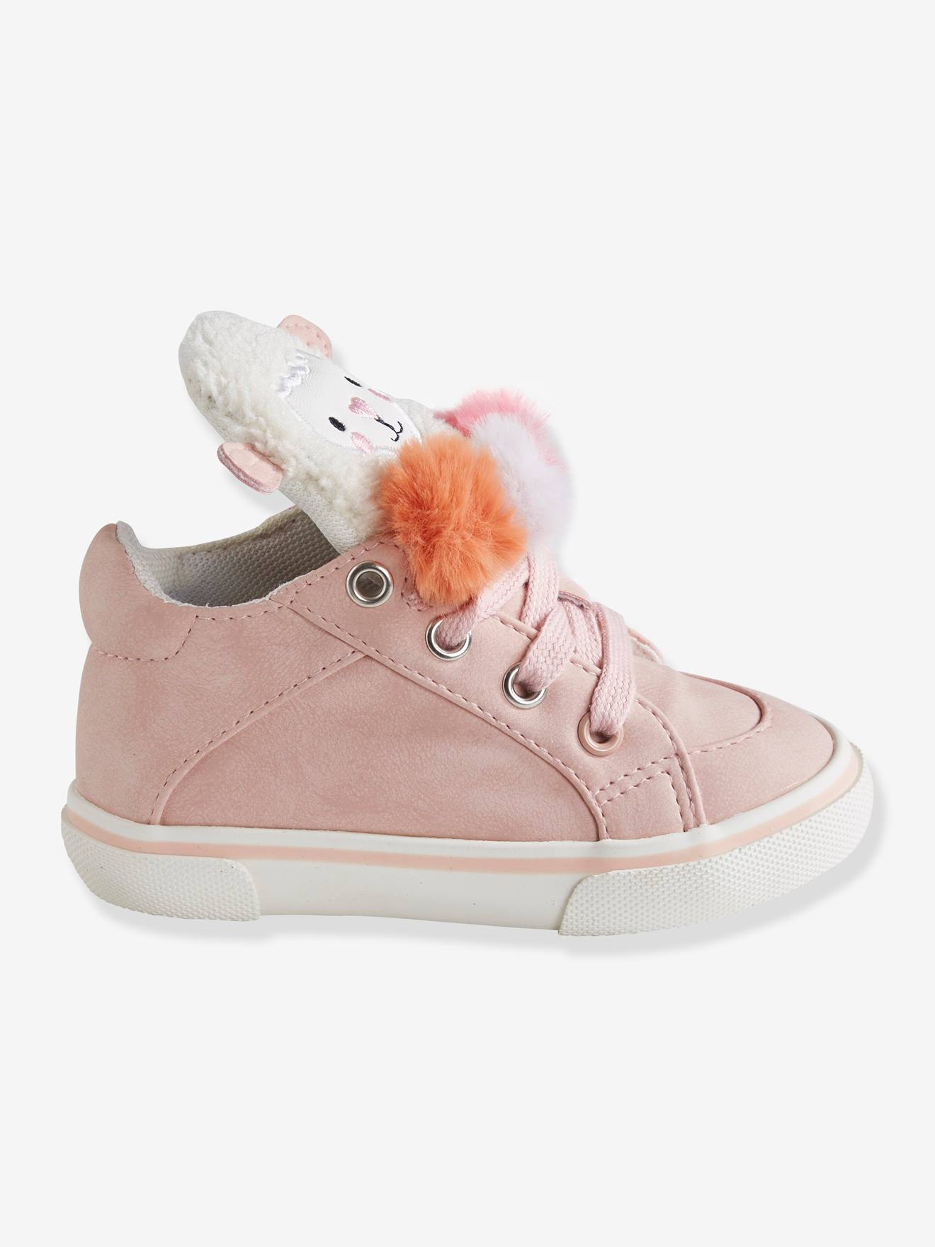 Tênis de cano alto para bebê menina com 3 pompons lisos rosa claro.