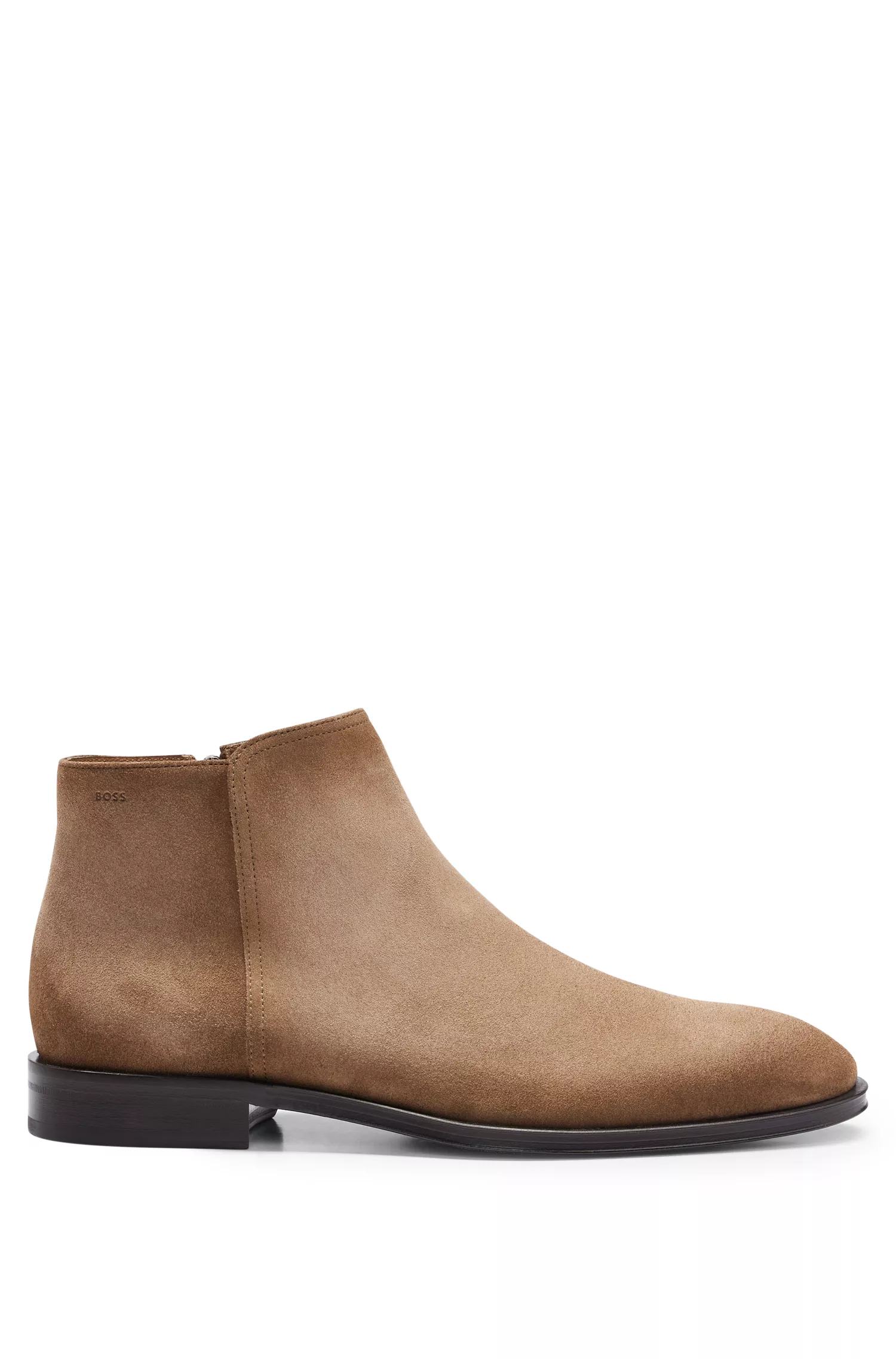 Botas de cano curto BOSS em camurça preta com logotipo em relevo.