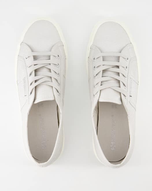 Superga 2750 Pearl Matte Canvas Sneaker in Silber