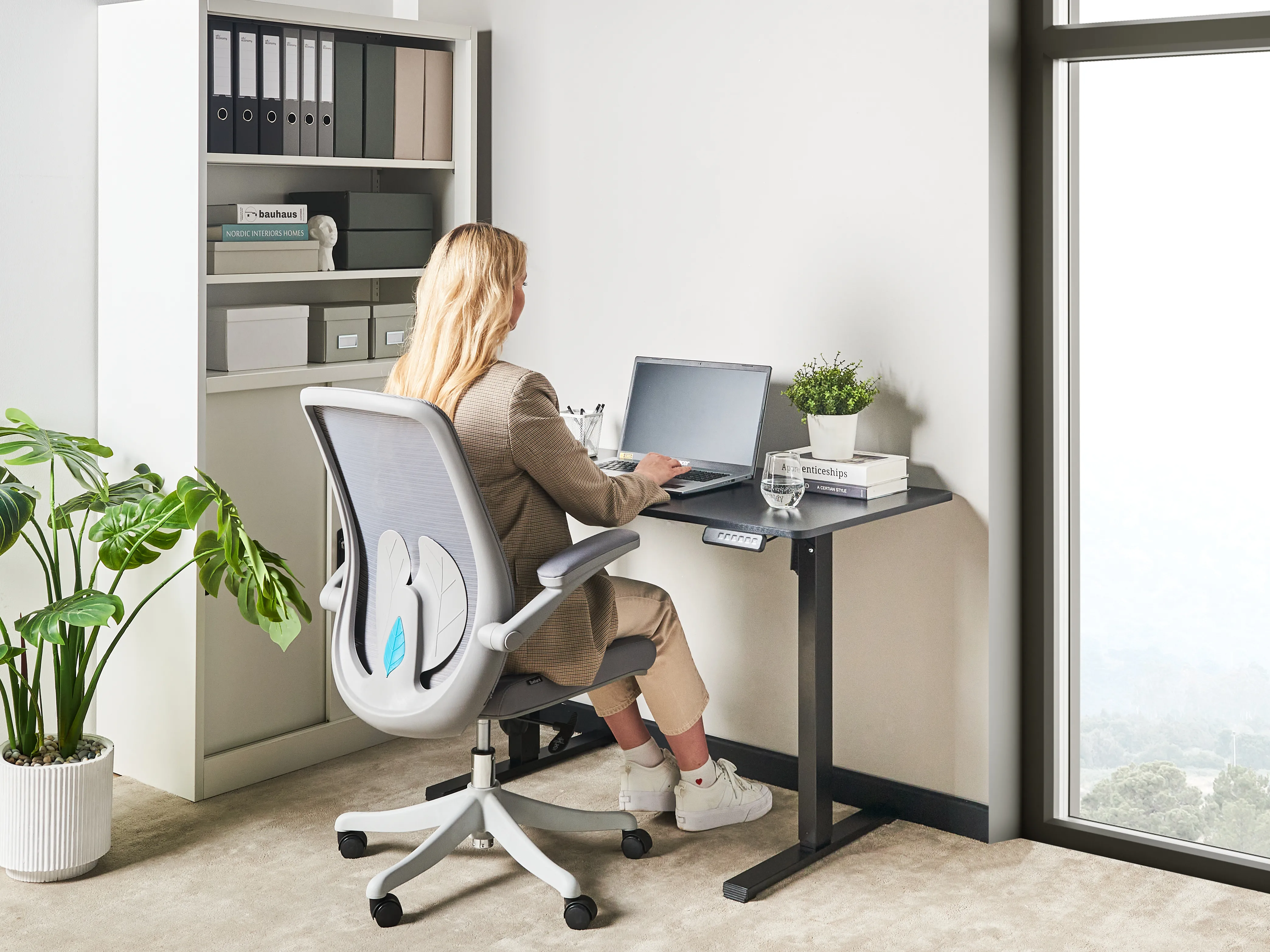 Elektrisch verstelbaar sta-bureau TAVARES Zwart 120 cm 60 cm