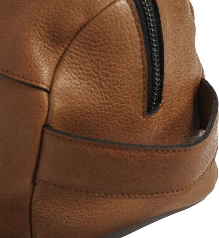 Still Nordic Richard Toiletry Bag Brandy