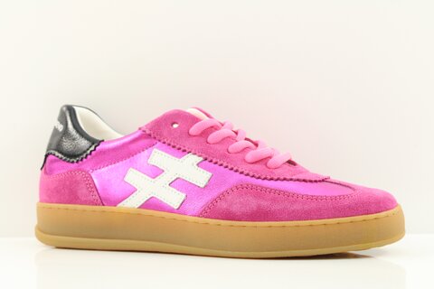 Another Trend S.L. Sneaker