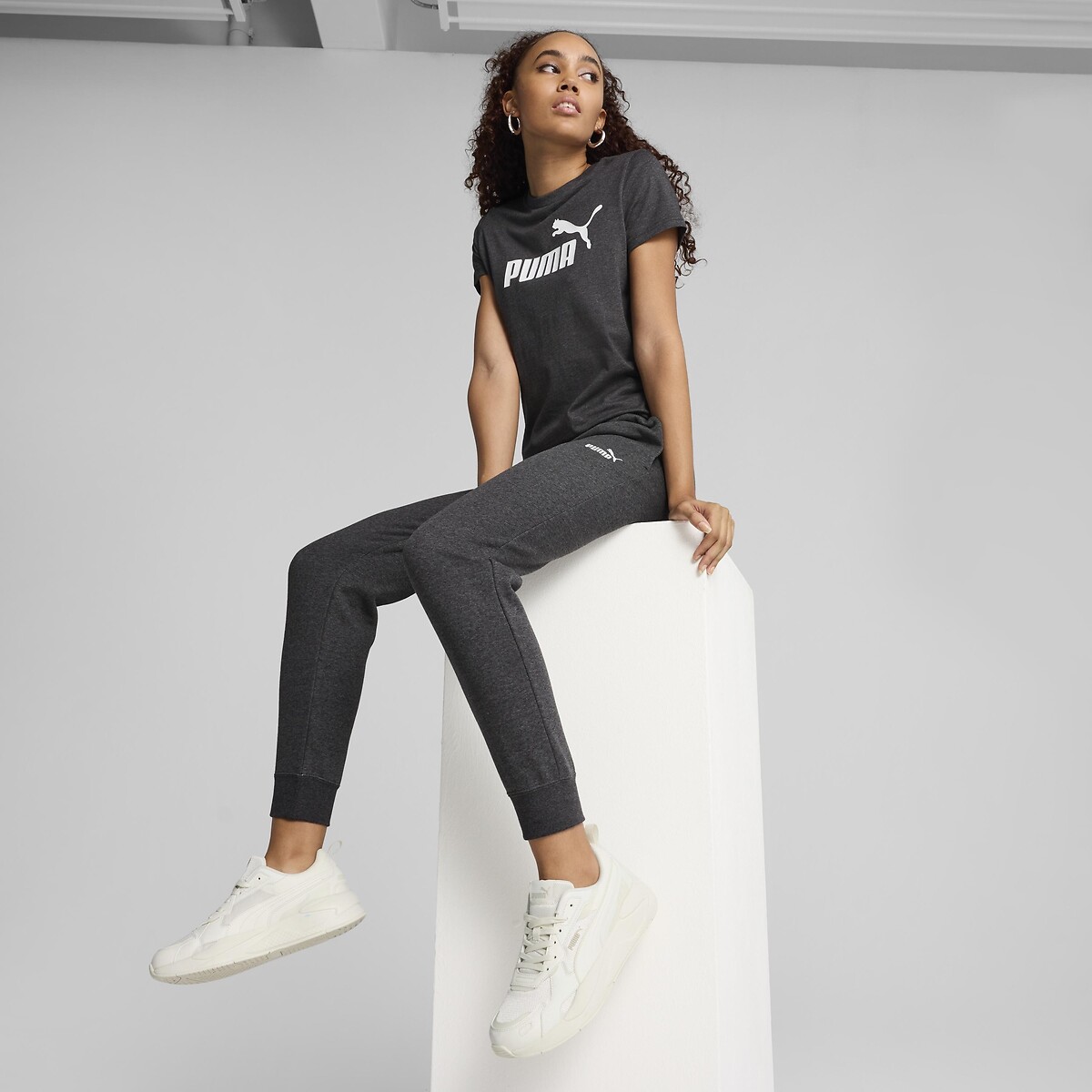 calça de corrida PUMA ESSENTIAL