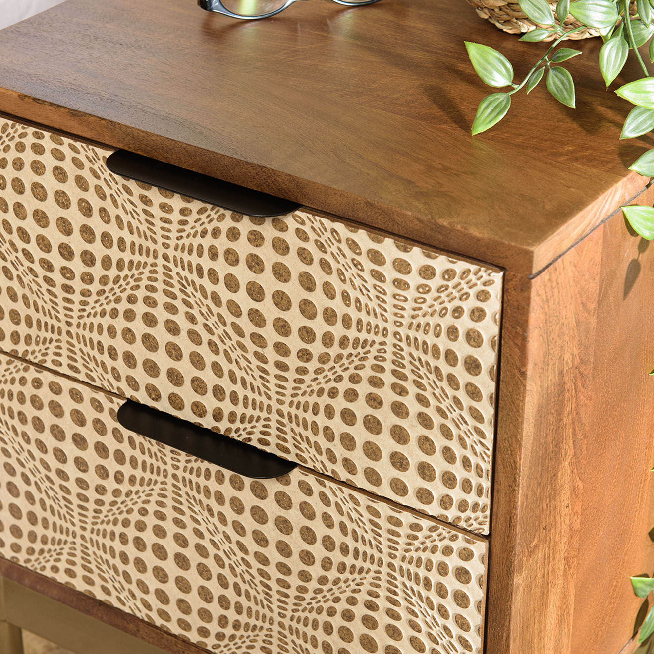 Macabane Chevet en bois de Manguier 2 tiroirs Alix marron - 46x45x42 cm