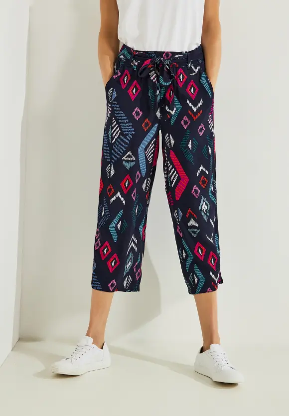 Loose Fit Hose in 3/4 - night sky blue