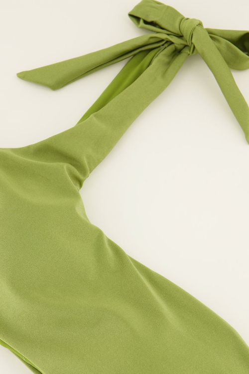 Groen glanzende one shoulder bikini top met strik