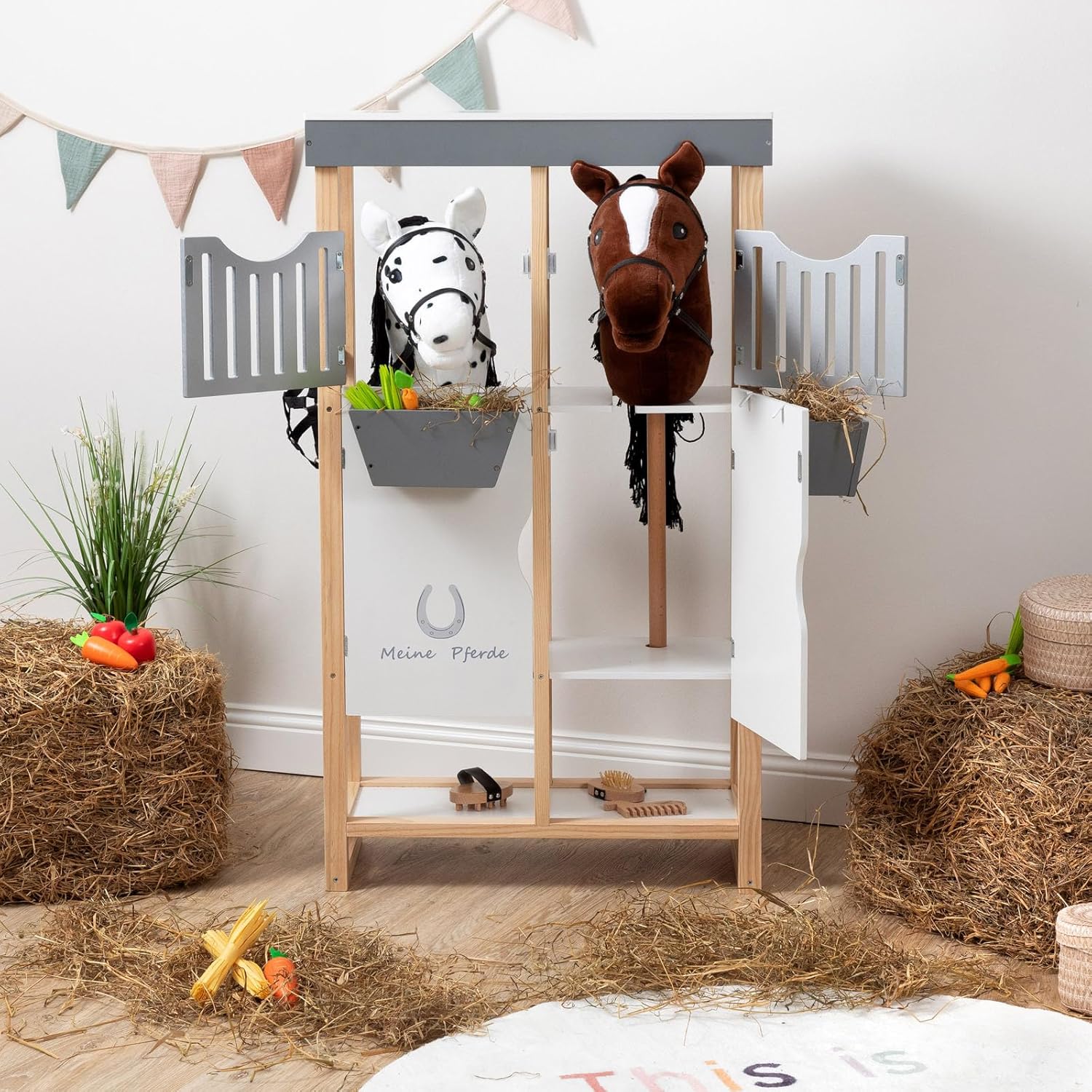 ELLA & PIET® Hobby Horse Stall Shelty aus Holz mit 2-teiliger Stalltür (Holz-Weiß) Pferdestall Holzstall für Pferde